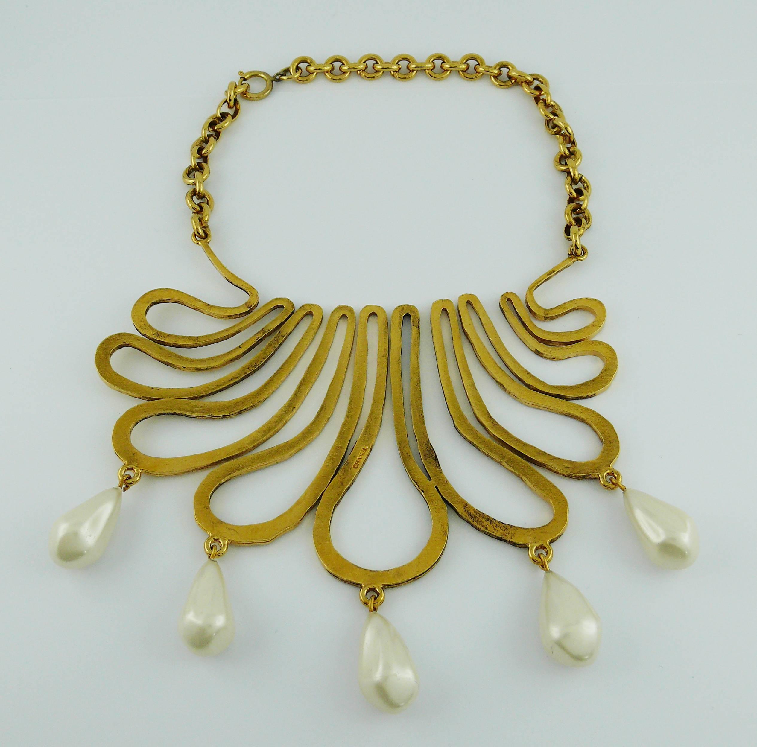 Chanel Vintage 1990s Gorgeous Gold Toned Arabesque Bib Necklace 4