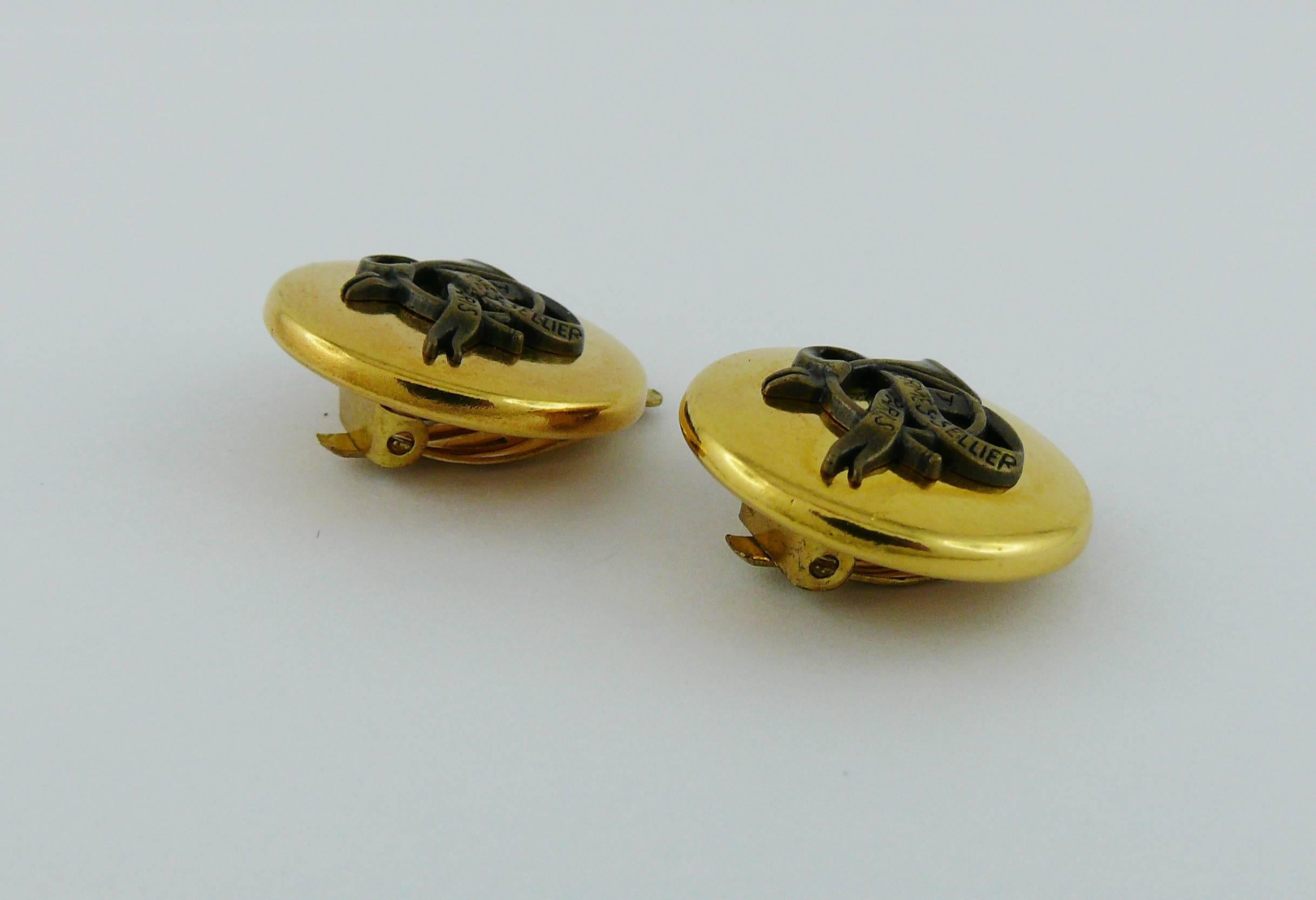 Hermes Vintage Classic Boucles d'oreilles clips à boutons dorés Pour femmes en vente
