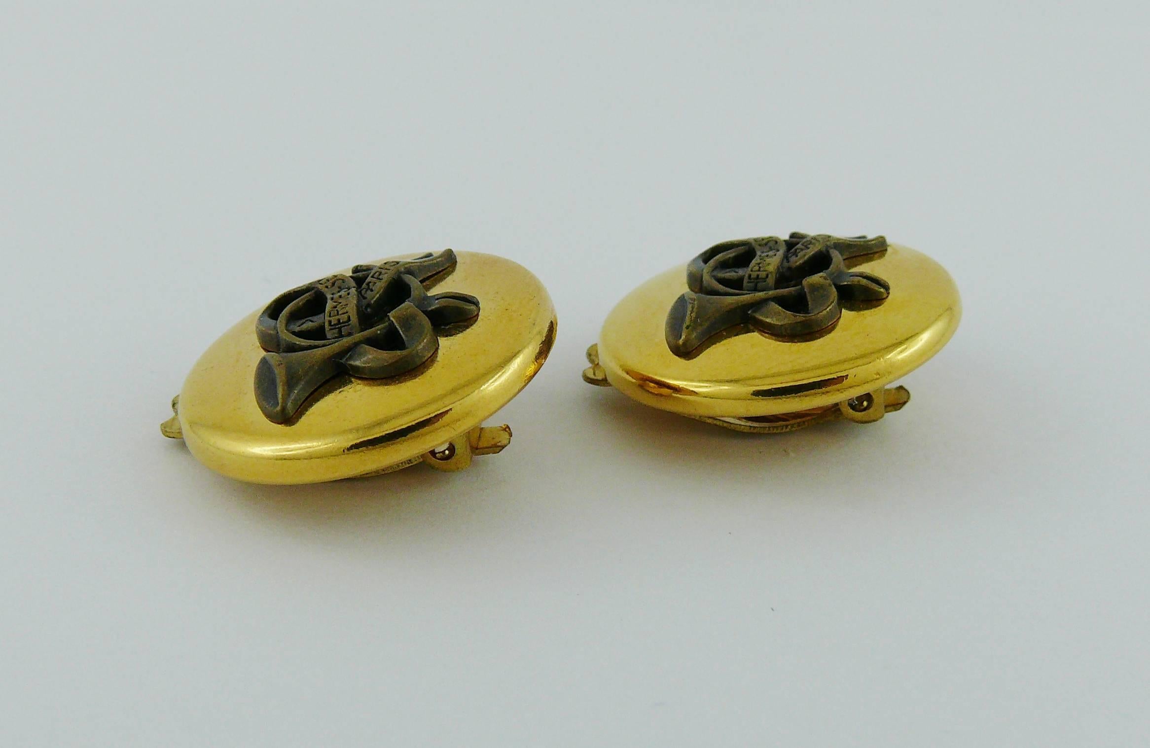 Hermes Vintage Classic Boucles d'oreilles clips à boutons dorés en vente 1