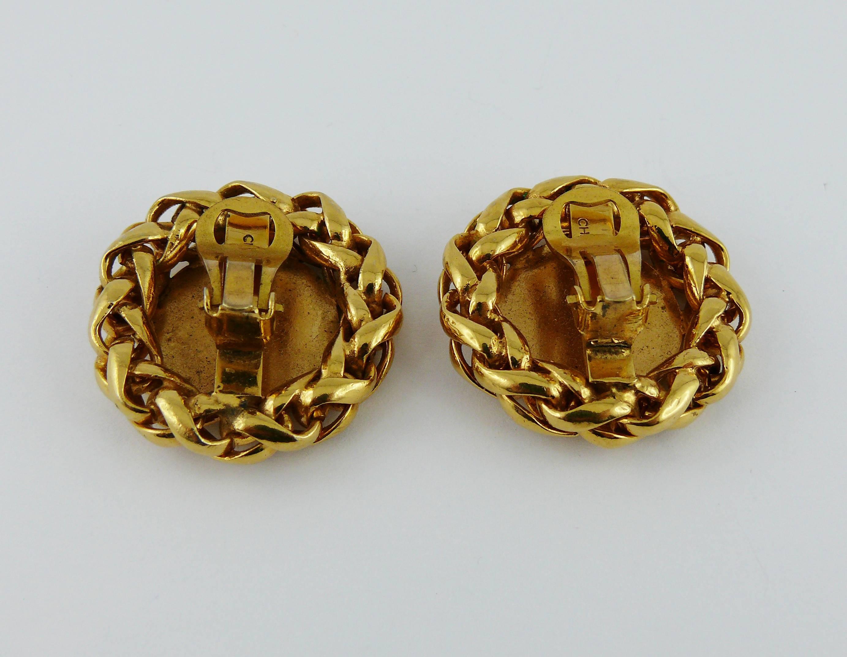 Chanel Vintage Gold Toned Iconic Wheat Clip-On Earrings 2