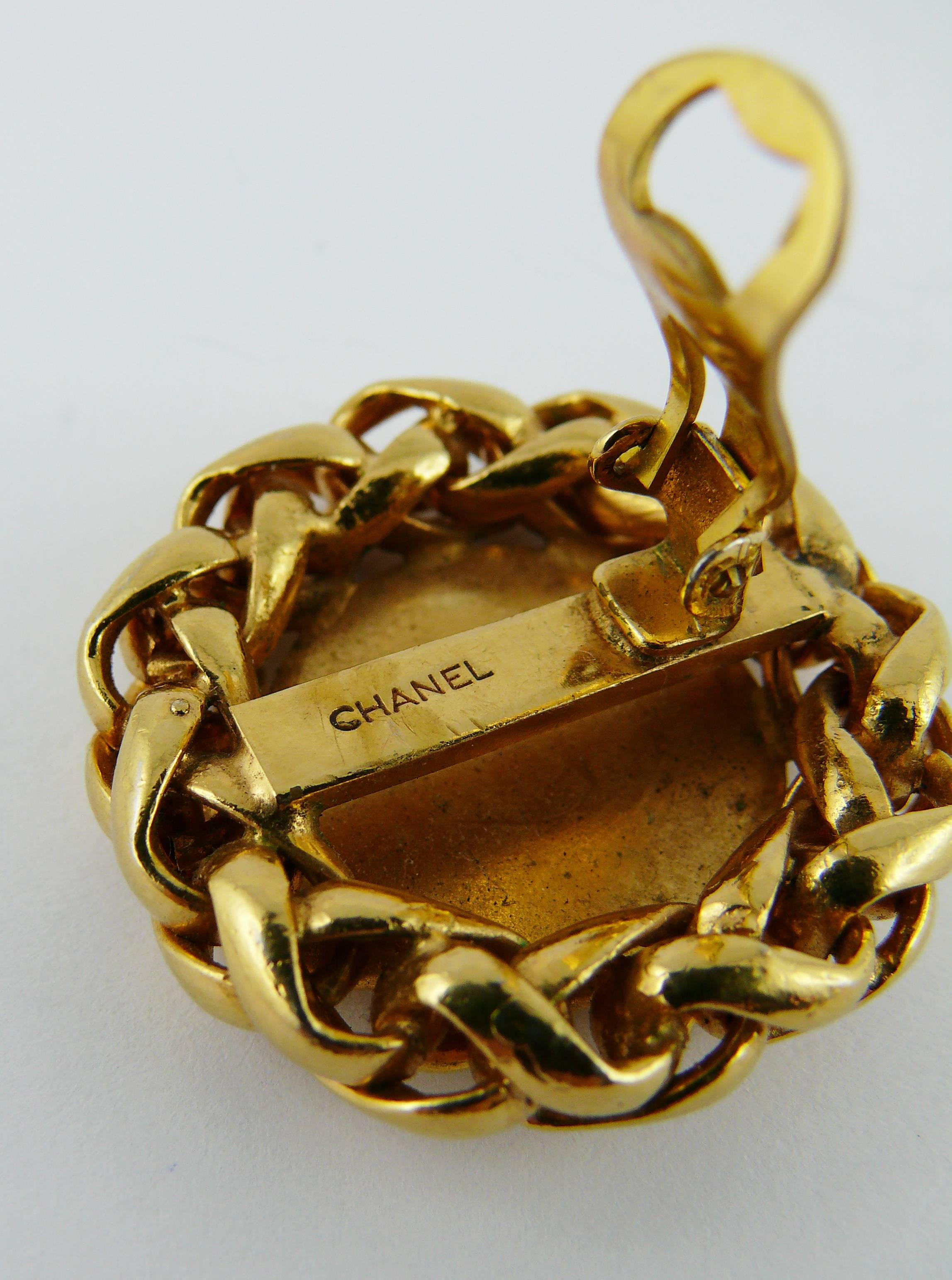 Chanel Vintage Gold Toned Iconic Wheat Clip-On Earrings 3