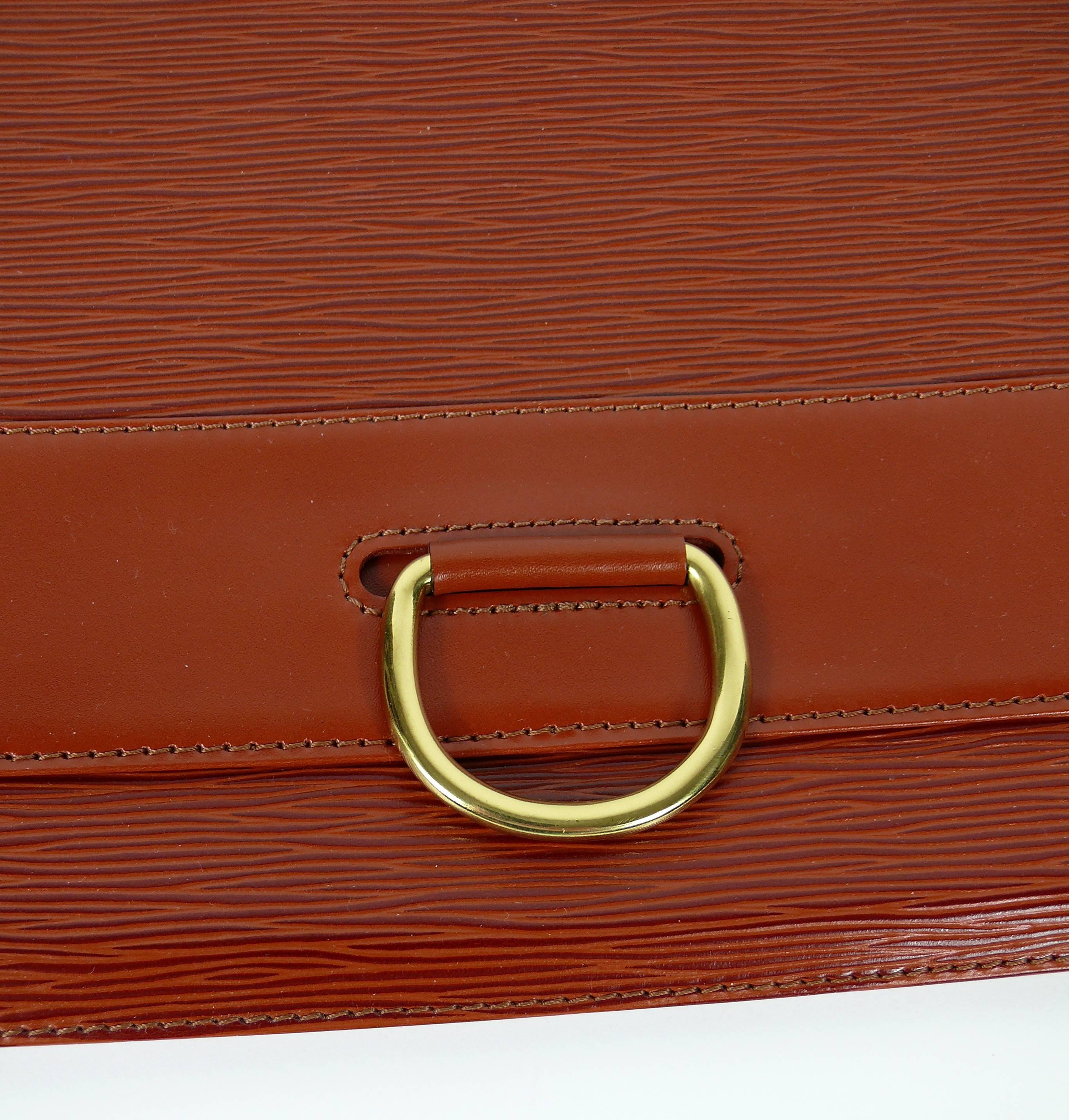 Louis Vuitton Vintage Brown Epi Leather Lena Clutch Unisexe en vente