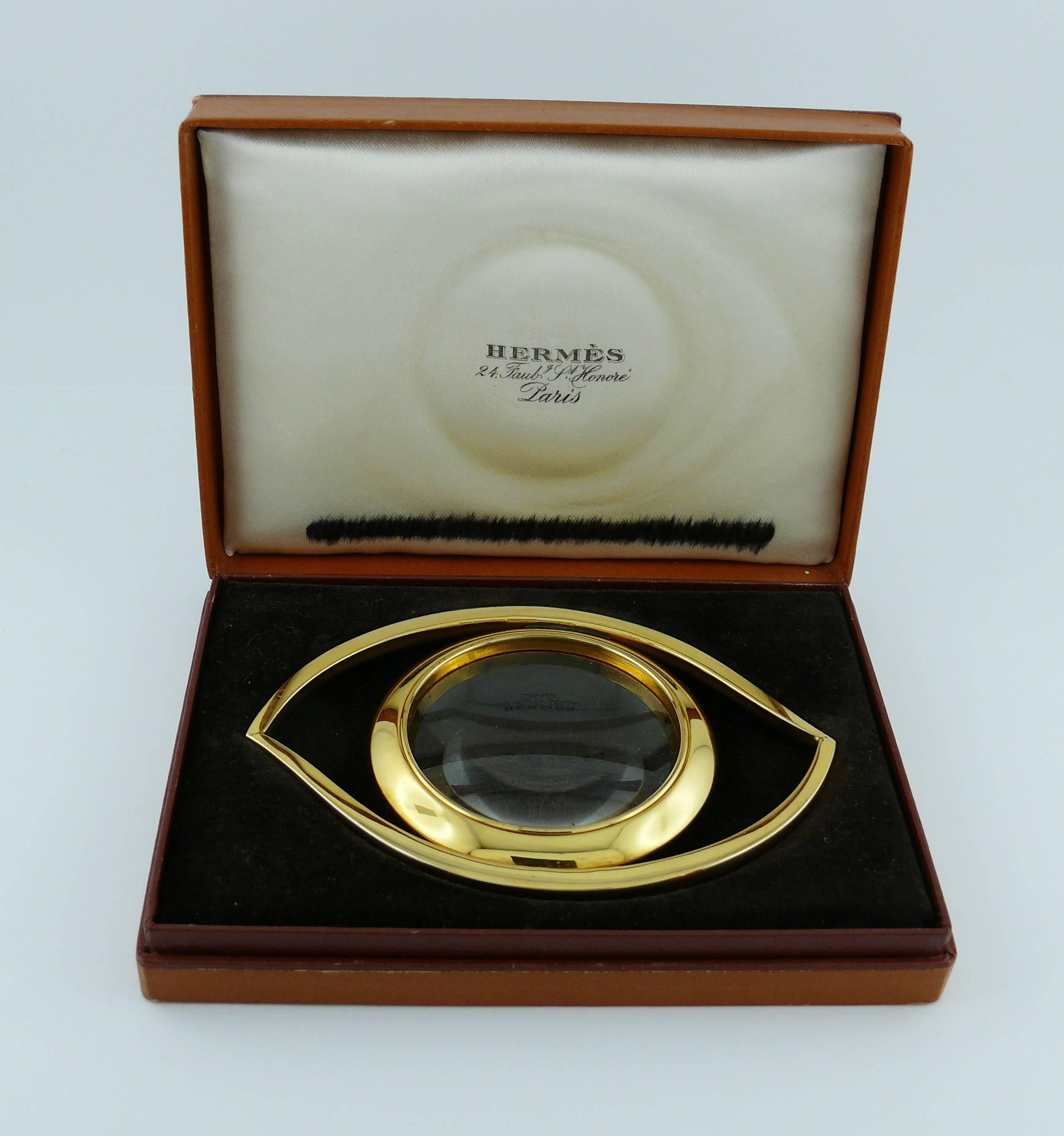 Women's or Men's Hermès Vintage Cleopatra Eye Gold Toned Desk Magnifying Glass Paperweight