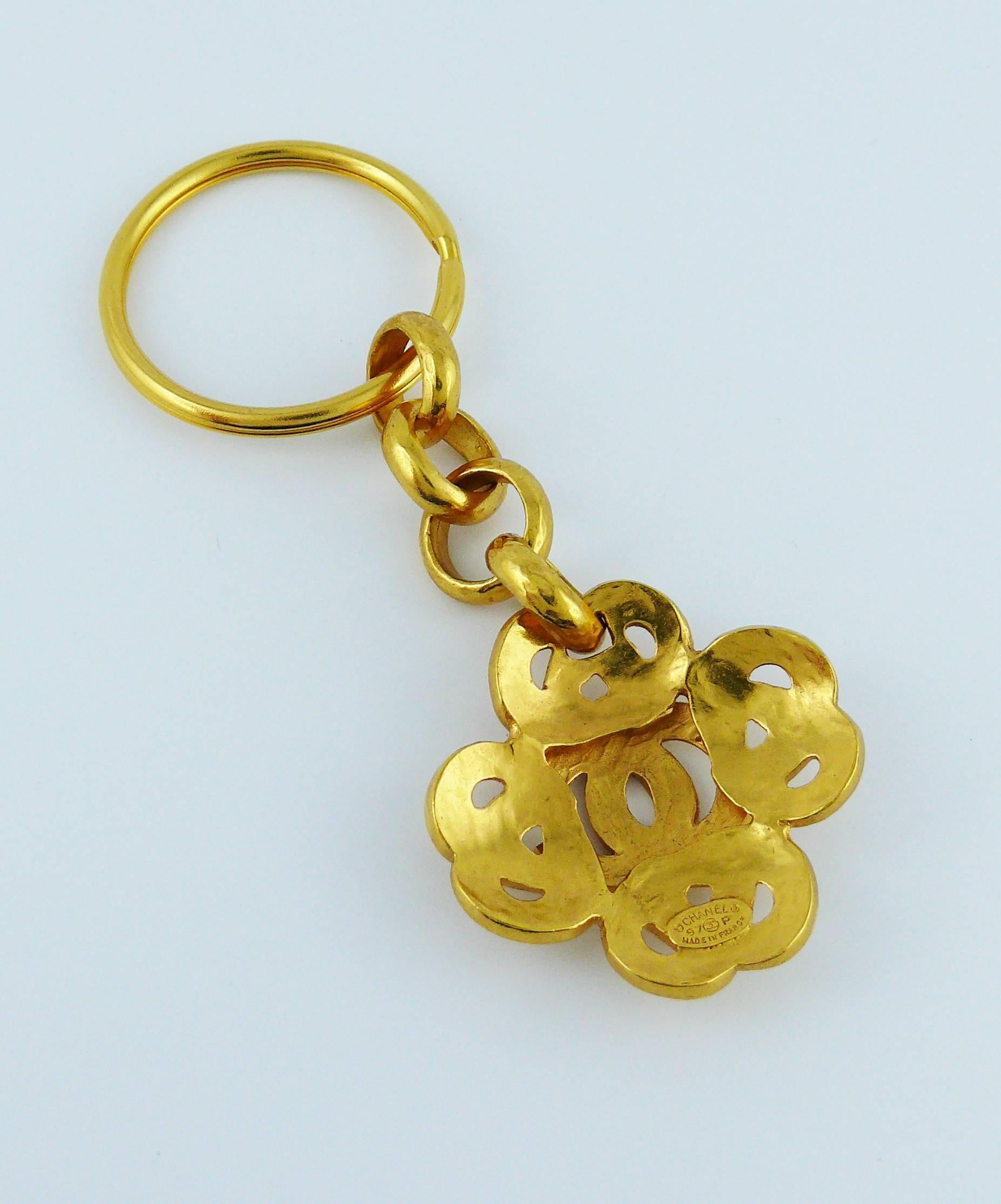 Women's or Men's Chanel Spring 1997 Gold Toned Key Ring / Bag Charm