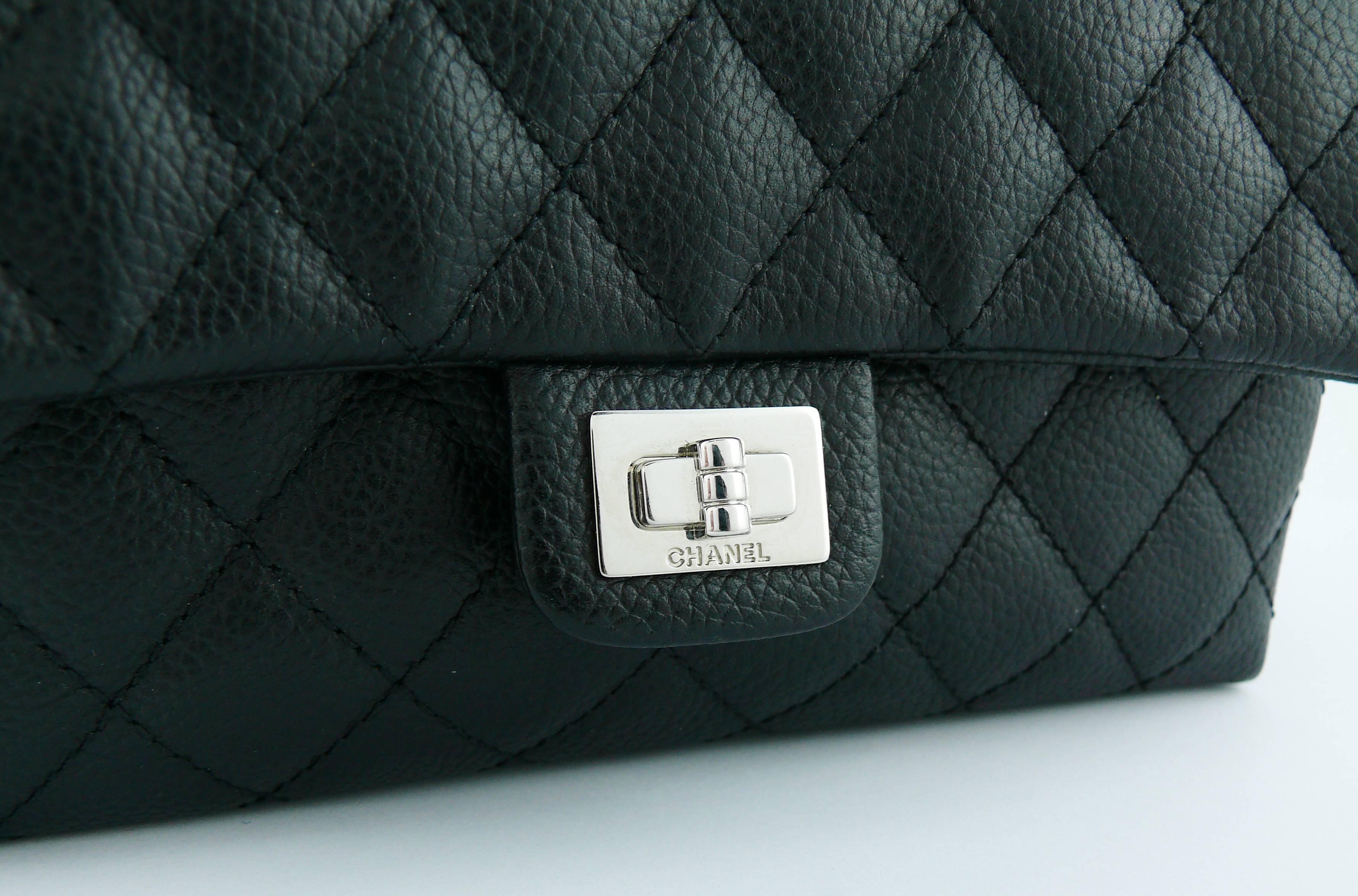 Chanel Uniform Schwarze gesteppte Tasche aus genarbtem Leder mit Taillengürtel 3