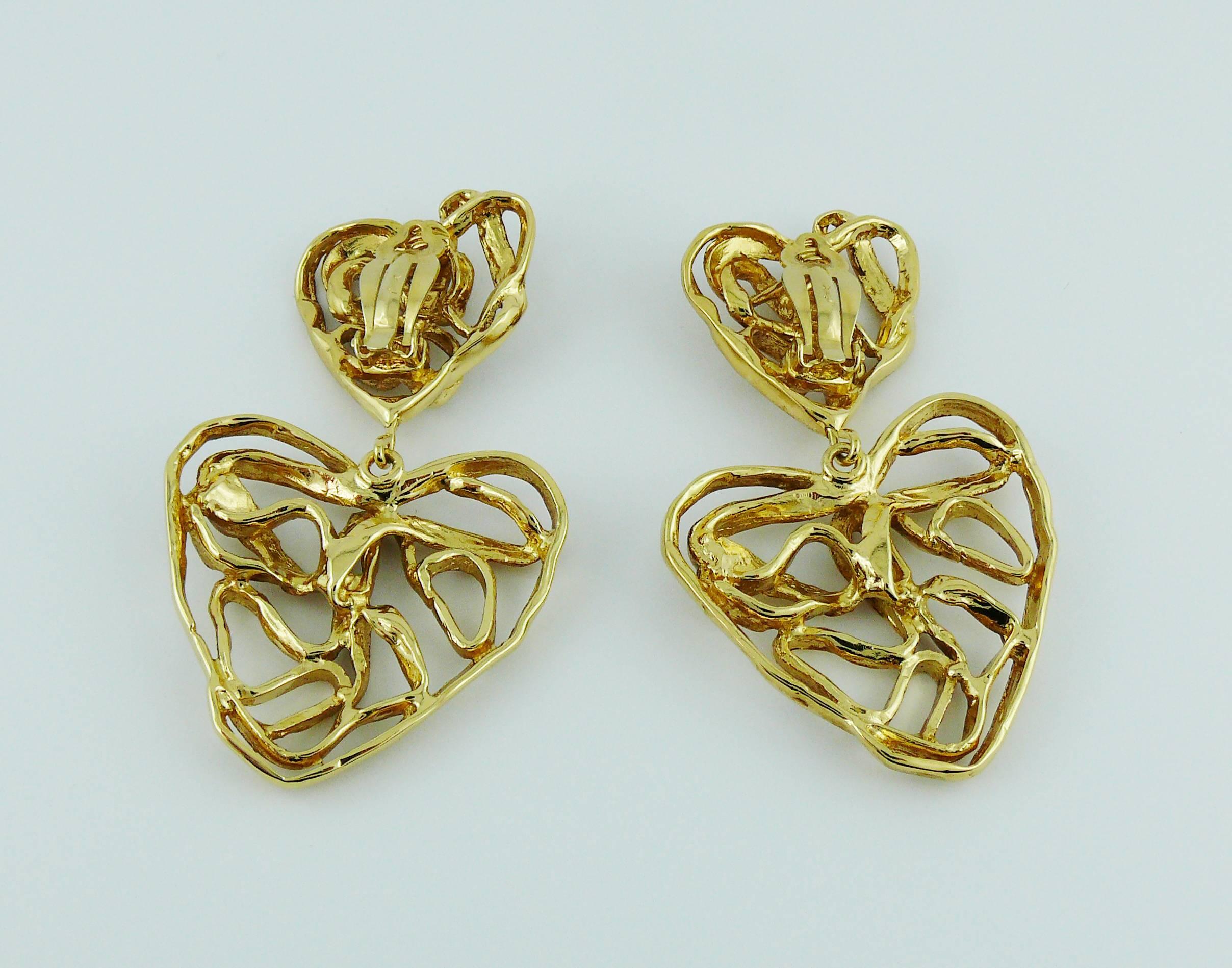 Yves Saint Laurent YSL Vintage Gold Toned Wire Heart Dangling Earrings In Excellent Condition In Nice, FR