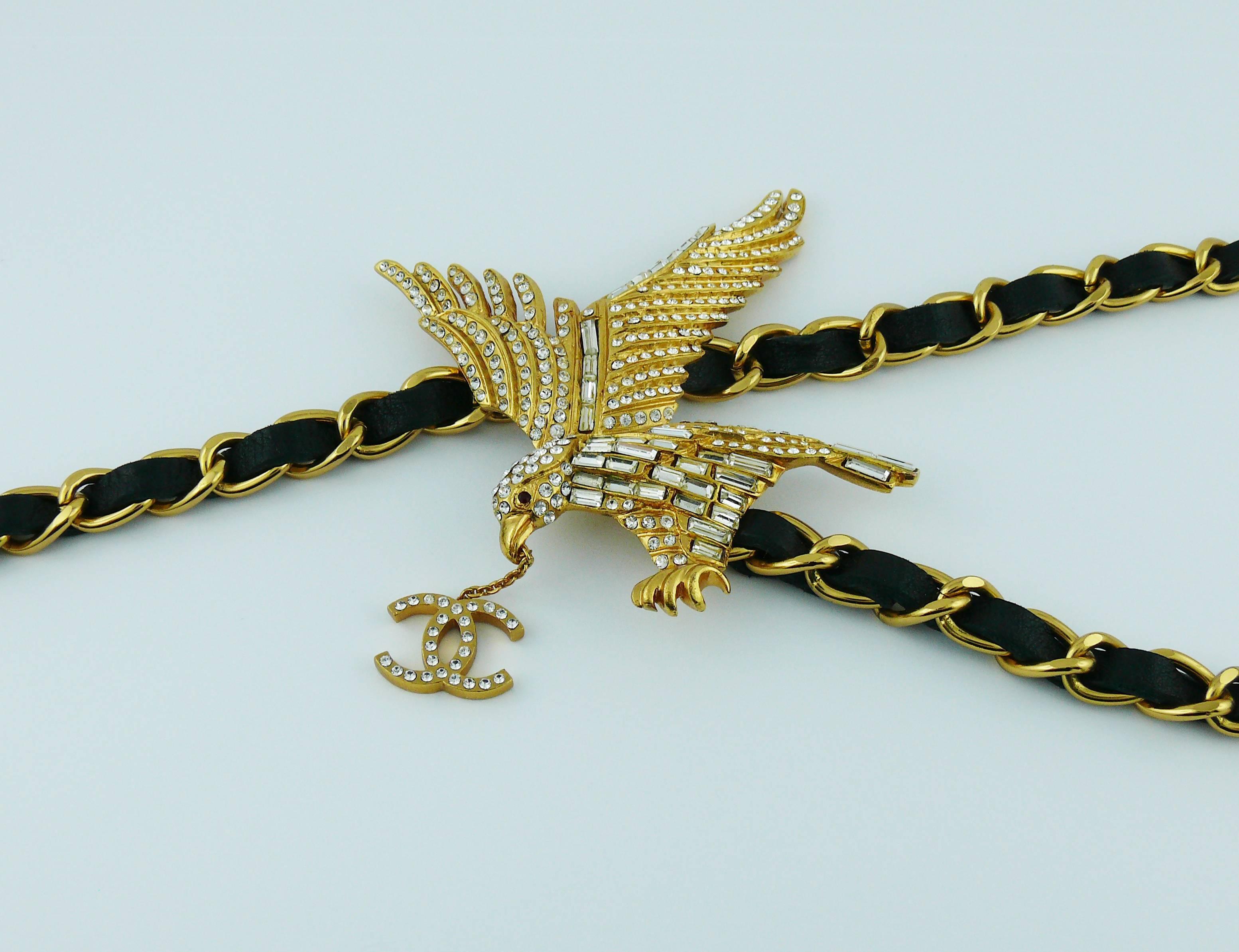 Chanel Rare Jewelled Eagle Schwarz und Gold Runway Gürtel oder Halskette (Beige) im Angebot