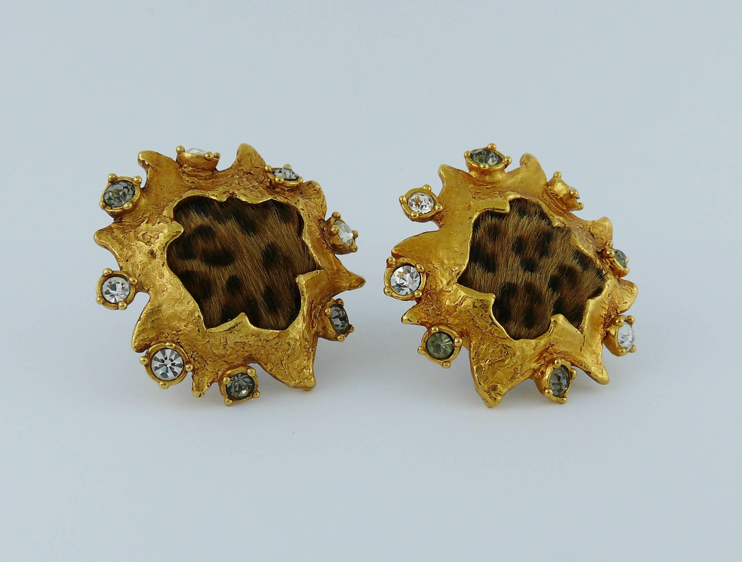 Christian Lacroix Vintage Jewelled Fur Clip-On Earrings In Excellent Condition In Nice, FR