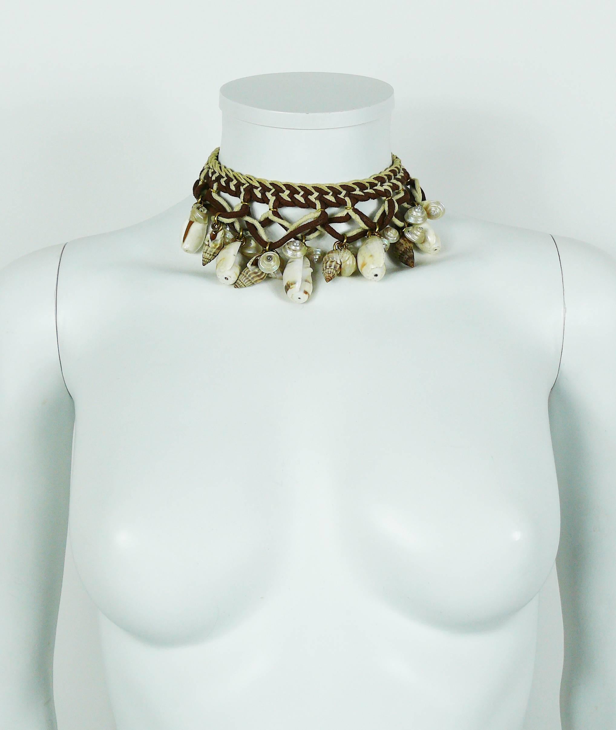 Yves Saint Laurent YSL Vintage Rare African Tribal Shell Choker Necklace In Good Condition In Nice, FR