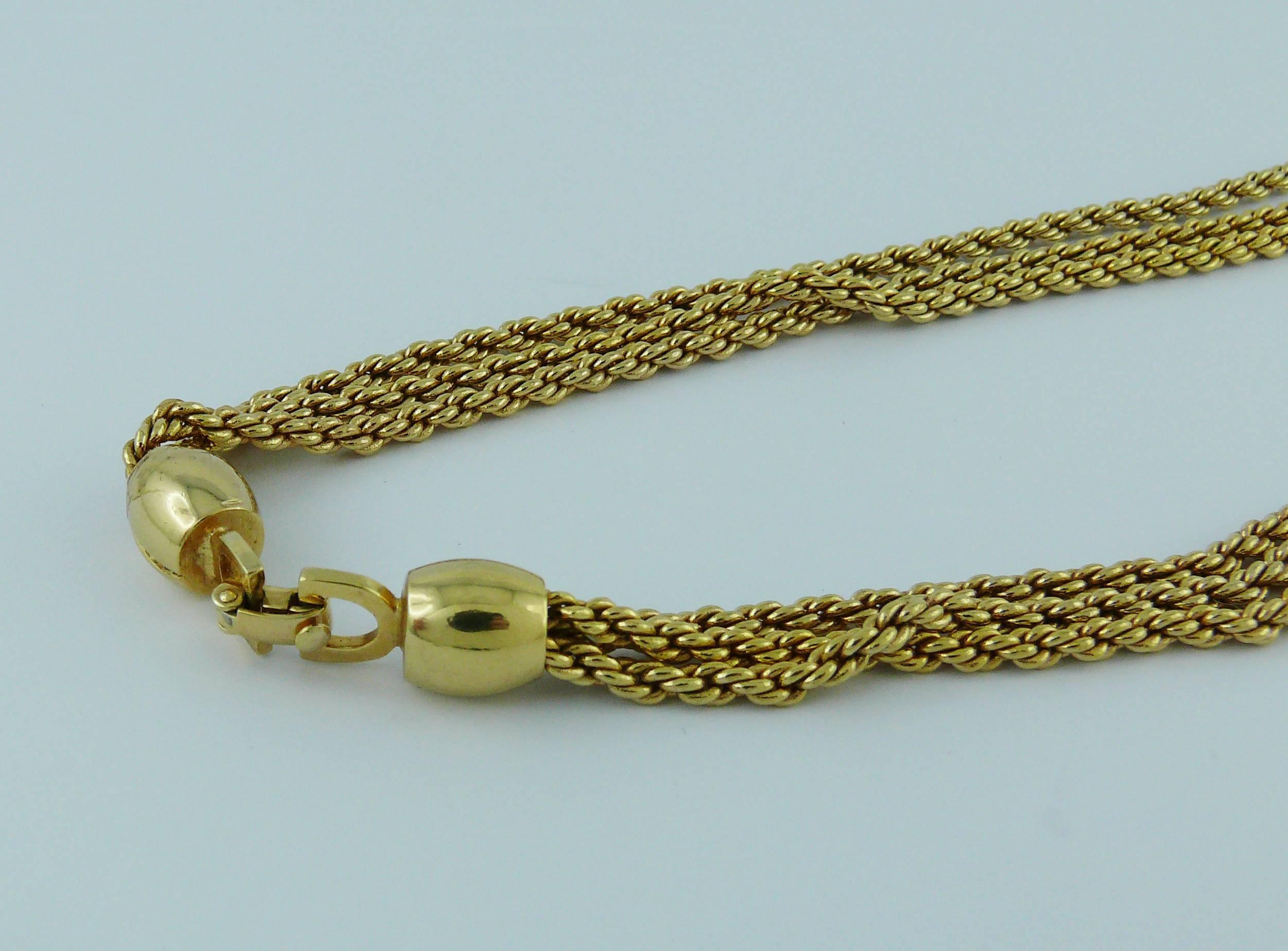 Christian Dior Vintage Gold Toned Sautoir Necklace In Excellent Condition For Sale In Nice, FR
