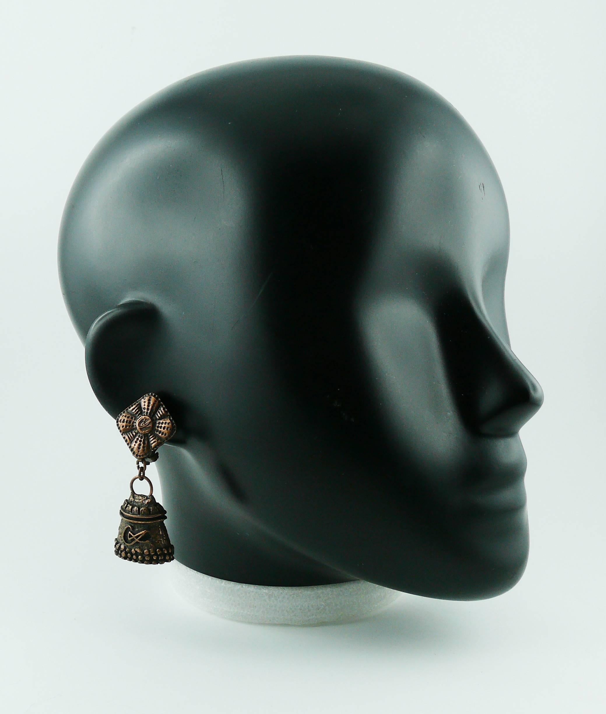 CHRISTIAN LACROIX vintage copper toned with antique patina thimble dangling earrings (clip-on) featuring CL monogram.

Marked CHRISTIAN LACROIX CL Made in France.

Indicative measurements : height approx. 5.7 cm (2.24 inches) / max. width approx.
