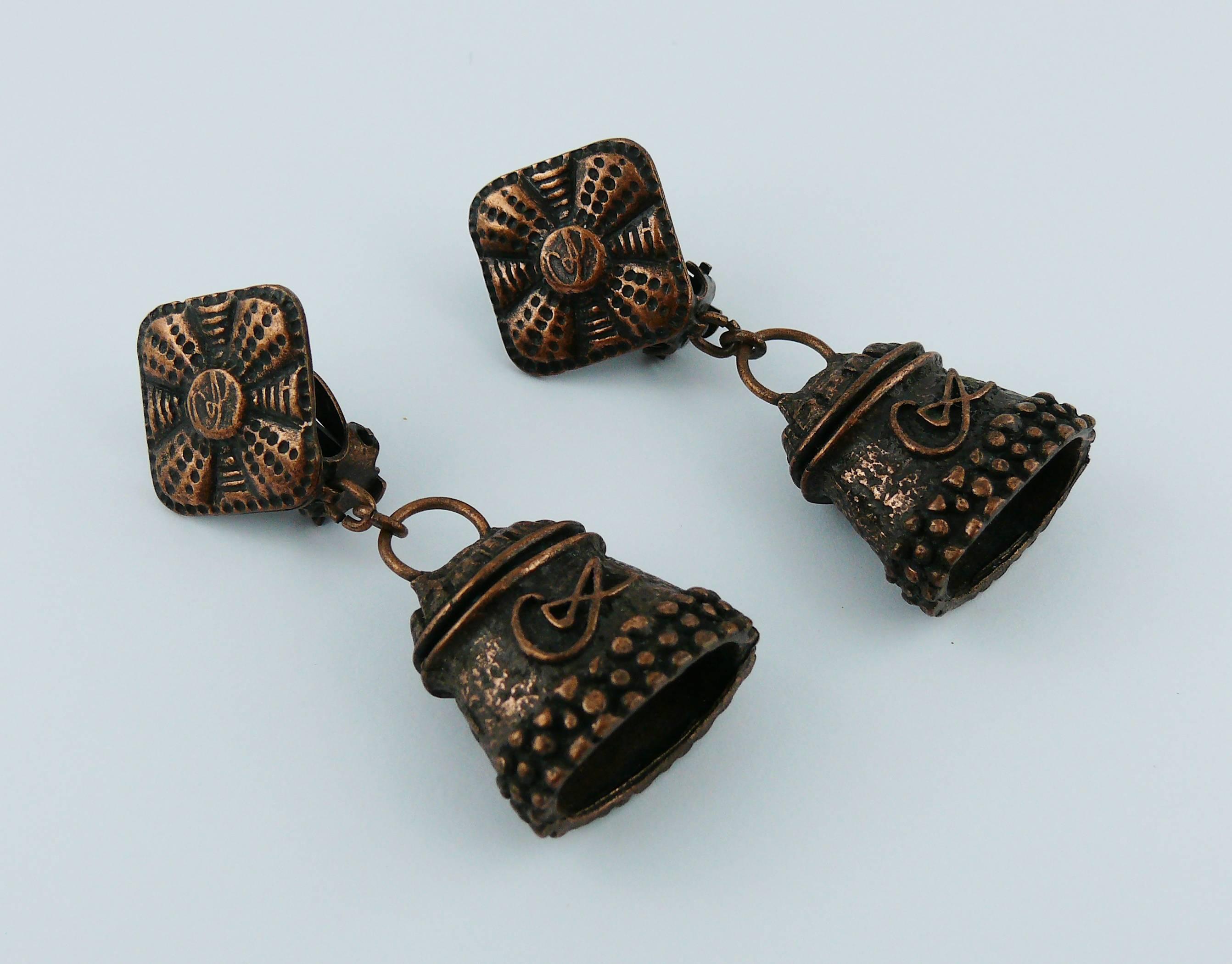 Christian Lacroix Vintage Copper Toned Thimble Dangling Earrings In Excellent Condition In Nice, FR