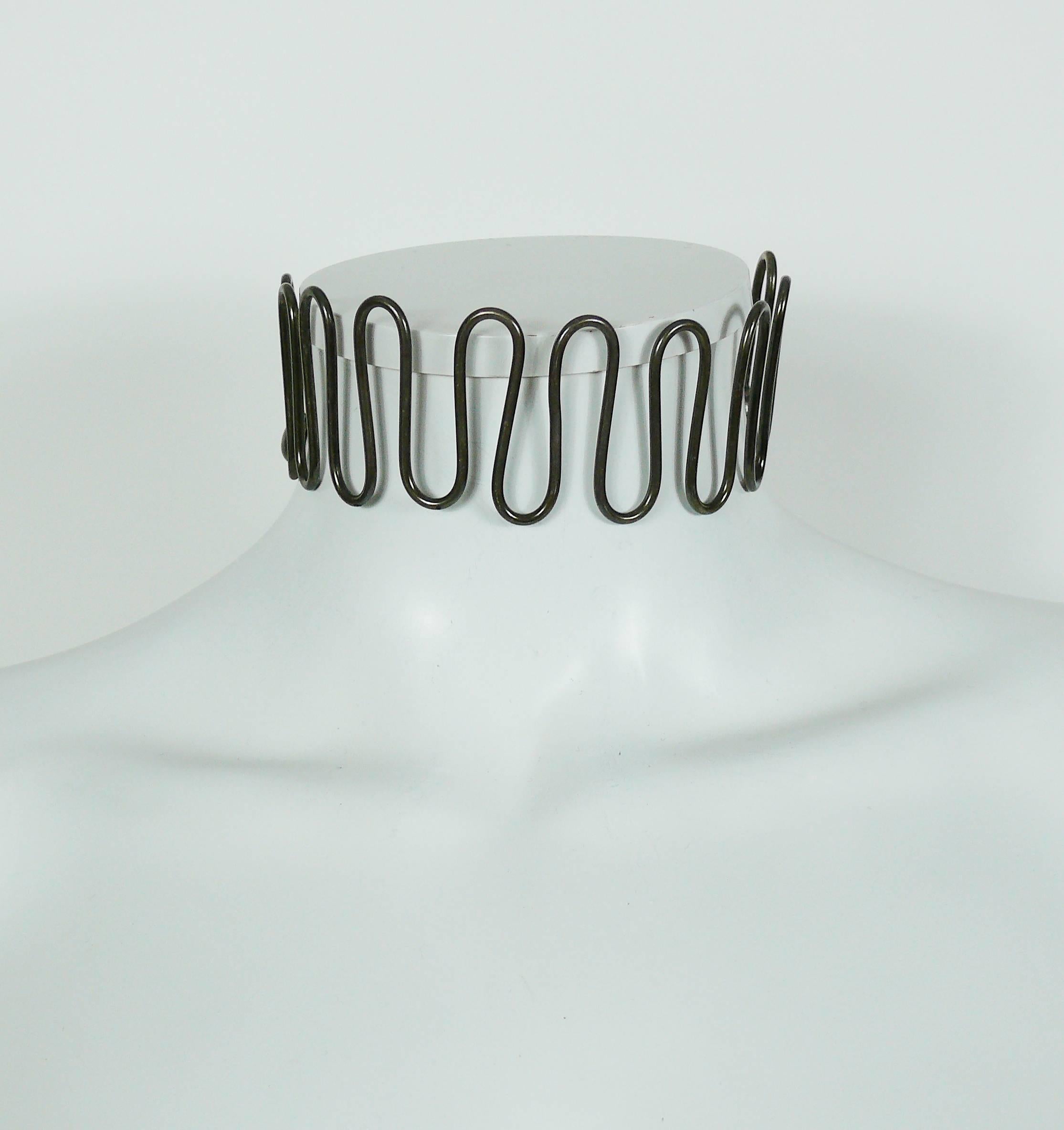 Jean Paul Gaultier Vintage Twisted Choker and Bracelet Set In Excellent Condition For Sale In Nice, FR