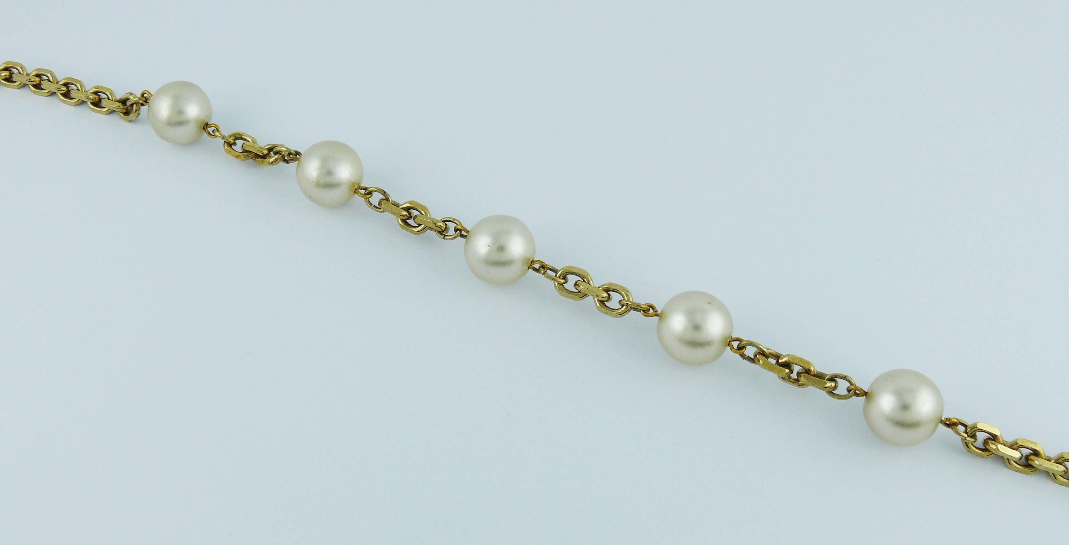 Balenciaga Vintage Pearl and Monogram Sautoir Necklace at 1stDibs | balenciaga  pearl necklace, vintage sautoir necklace