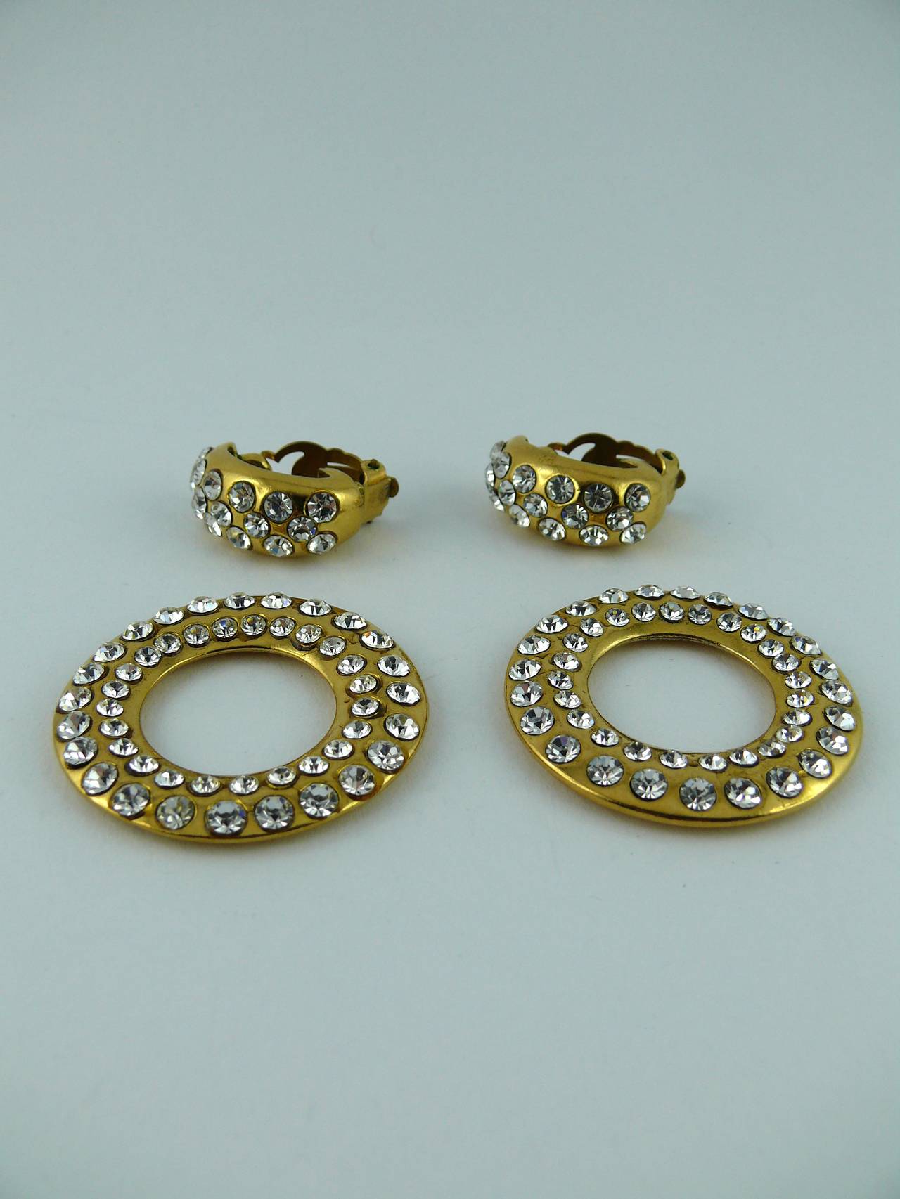 Chanel Vintage 1980s 2-way Diamante Gold Toned Door Knocker Earrings In Good Condition In Nice, FR