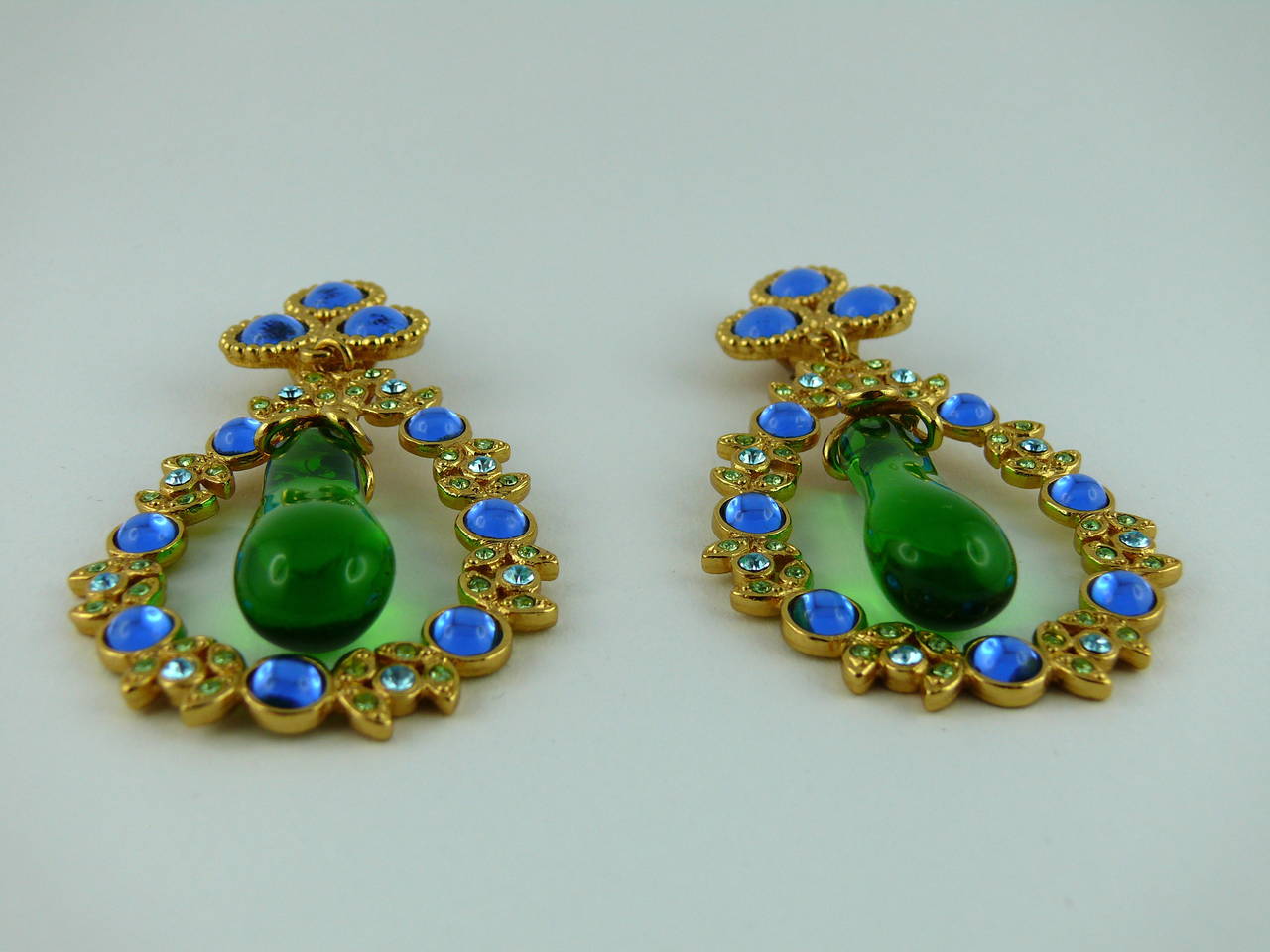 Yves Saint Laurent YSL Vintage Crystal & Poured Glass Dangling Earrings In Excellent Condition In Nice, FR