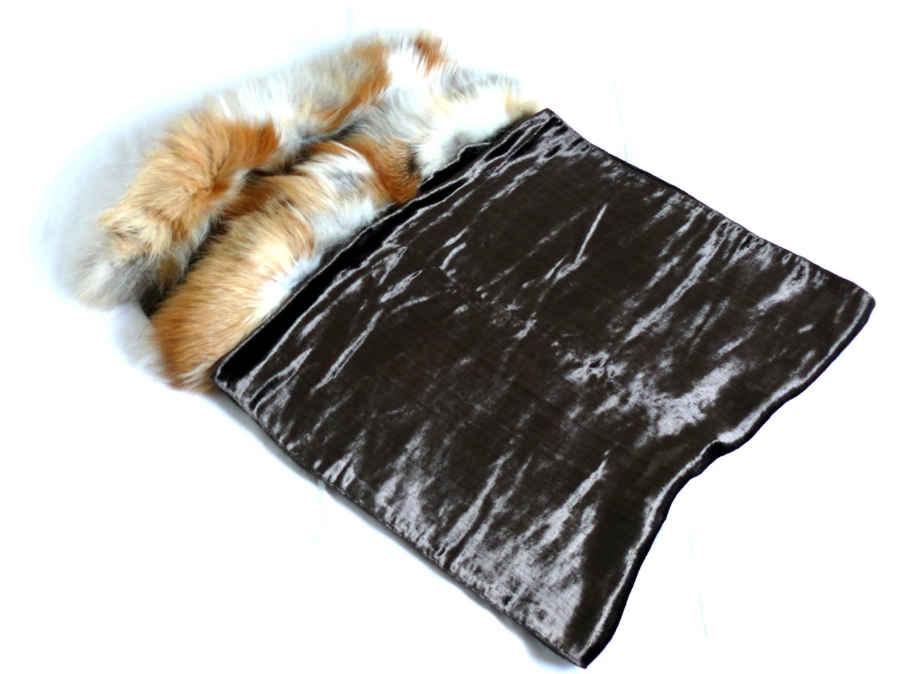 CHRISTIAN DIOR gorgeous stole featuring fur on both sides.

Label reads CHRISTIAN DIOR Paris.

Composition tag reads : 60% viscose / 30 % polyester / 10 % silk.

Indicative measurements : length approx. 210 cm (82.68 inches) / width approx. 54