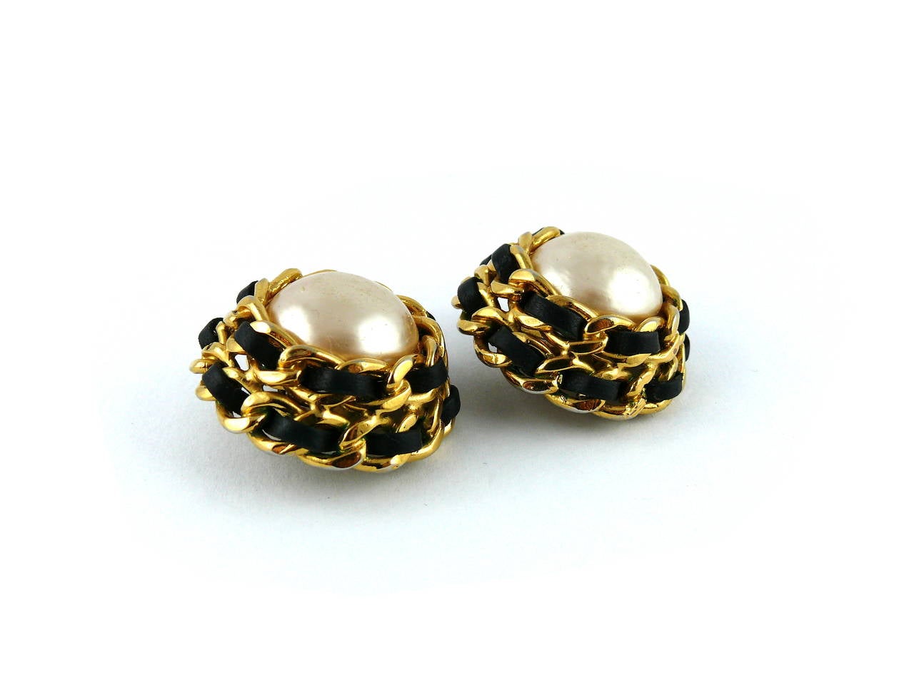 Women's Chanel Vintage 1990 Massive Iconic Chain & Black Leather Pearl Clip-On Earrings