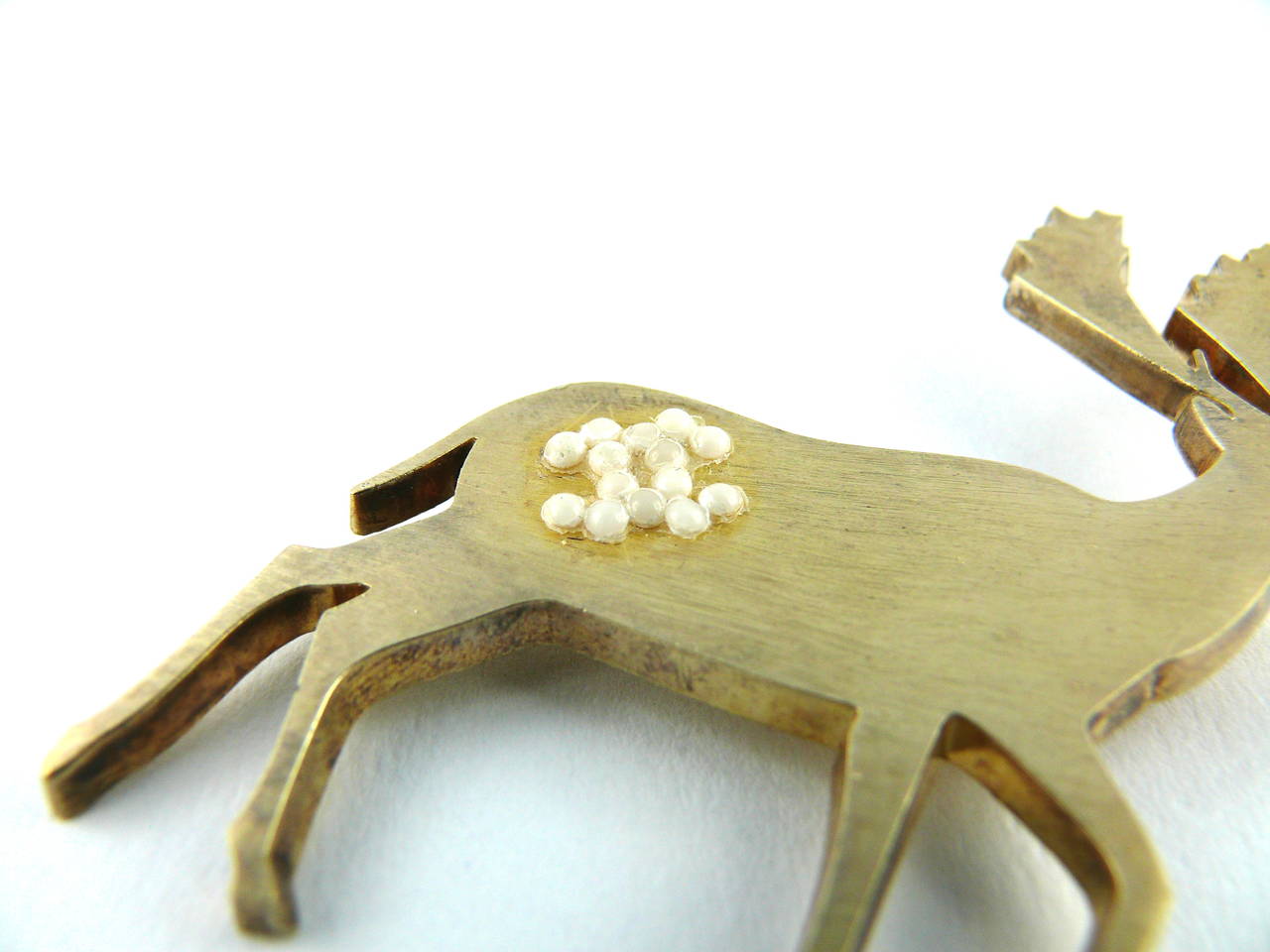 Chanel Matte Gold Tone Signature Logo Deer Brooch Fall 2001 In Excellent Condition In Nice, FR