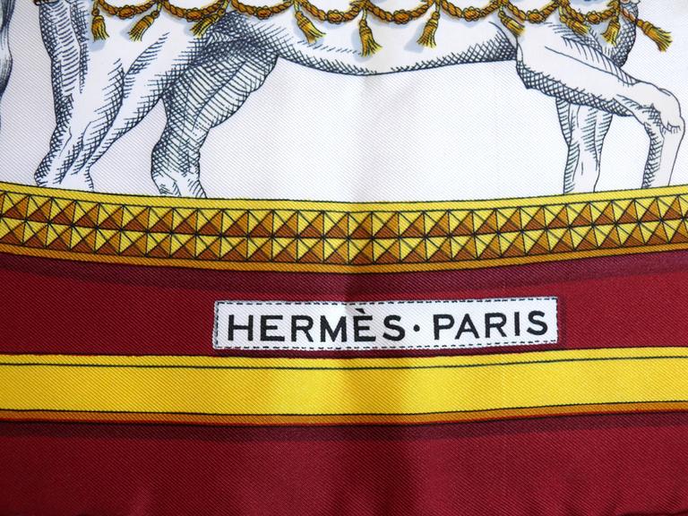 Carré Hermès 'Grand Apparat' En Soie - Couleur Bleu, Occasion En Bon état (BE, Gc)
