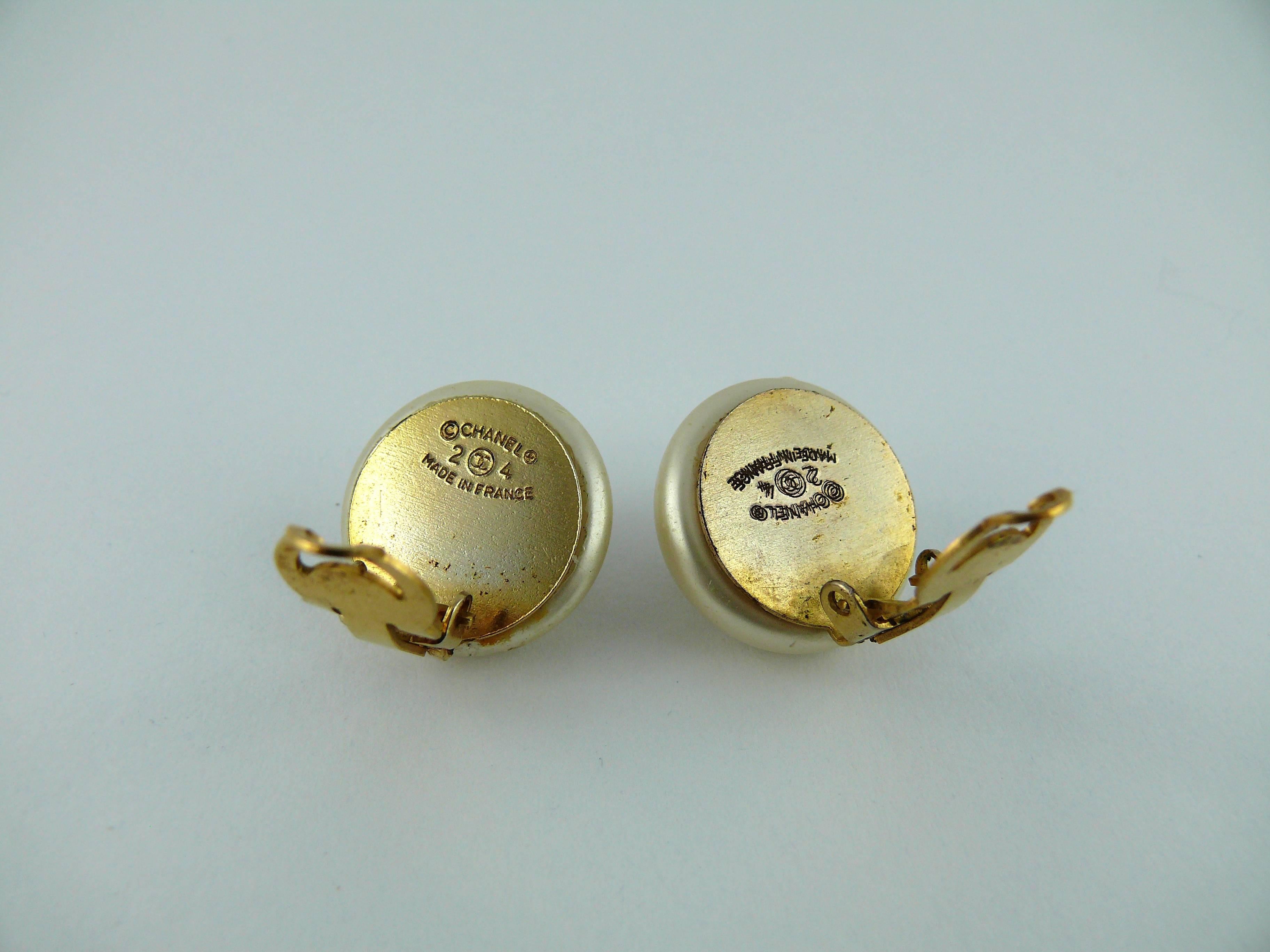 Chanel Vintage Classic Jumbo Pearl and CC Logo Clip-On Earrings 3