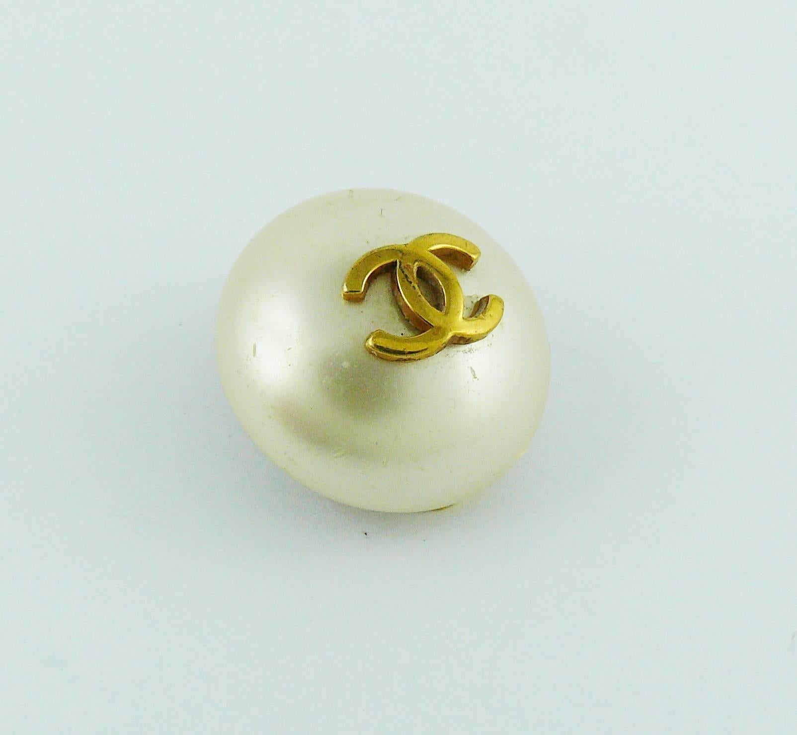 Chanel Vintage Classic Jumbo Pearl and CC Logo Clip-On Earrings 1