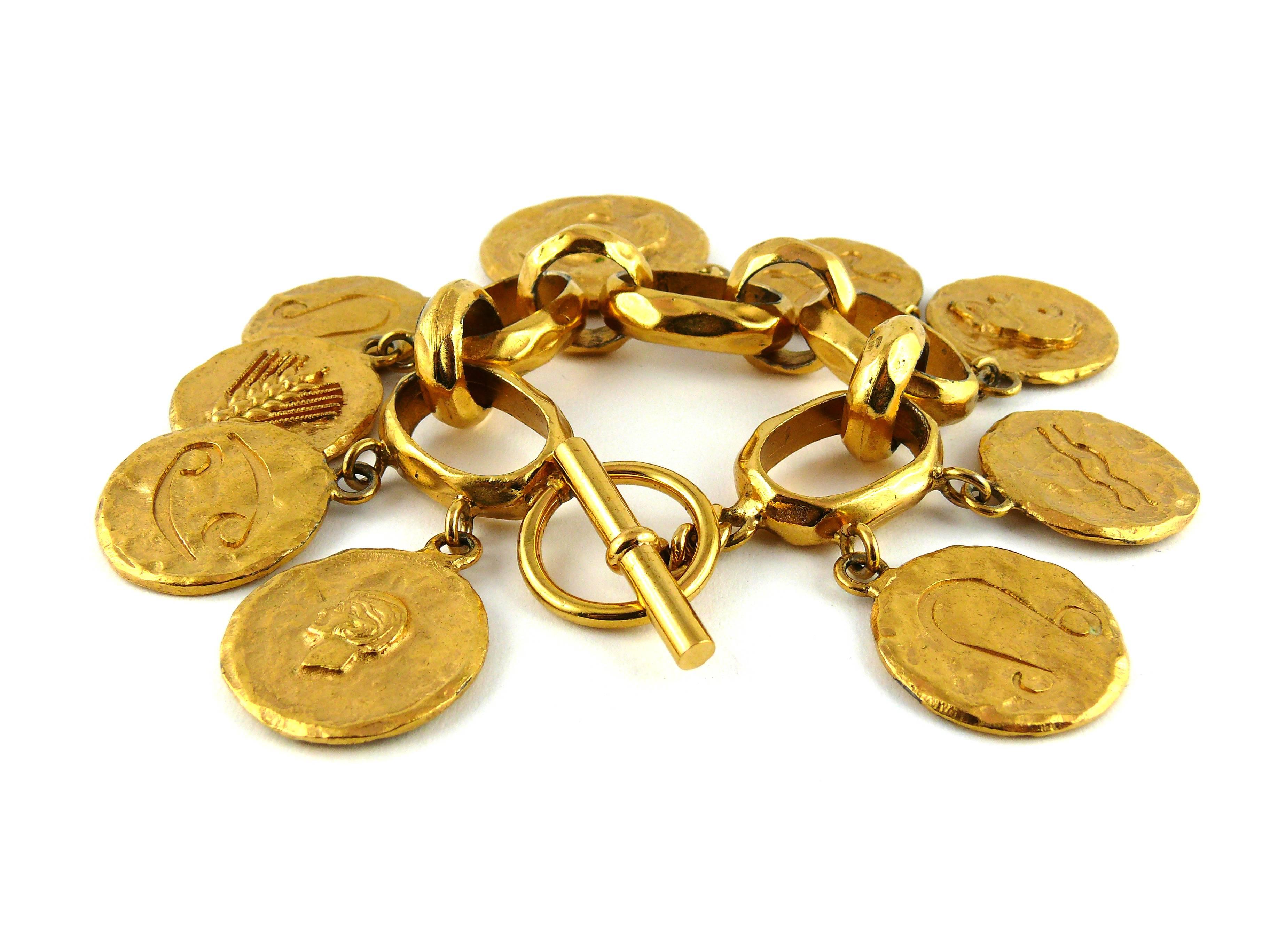 Chanel Vintage Rare Massive Zodiac Charm Bracelet In Excellent Condition In Nice, FR