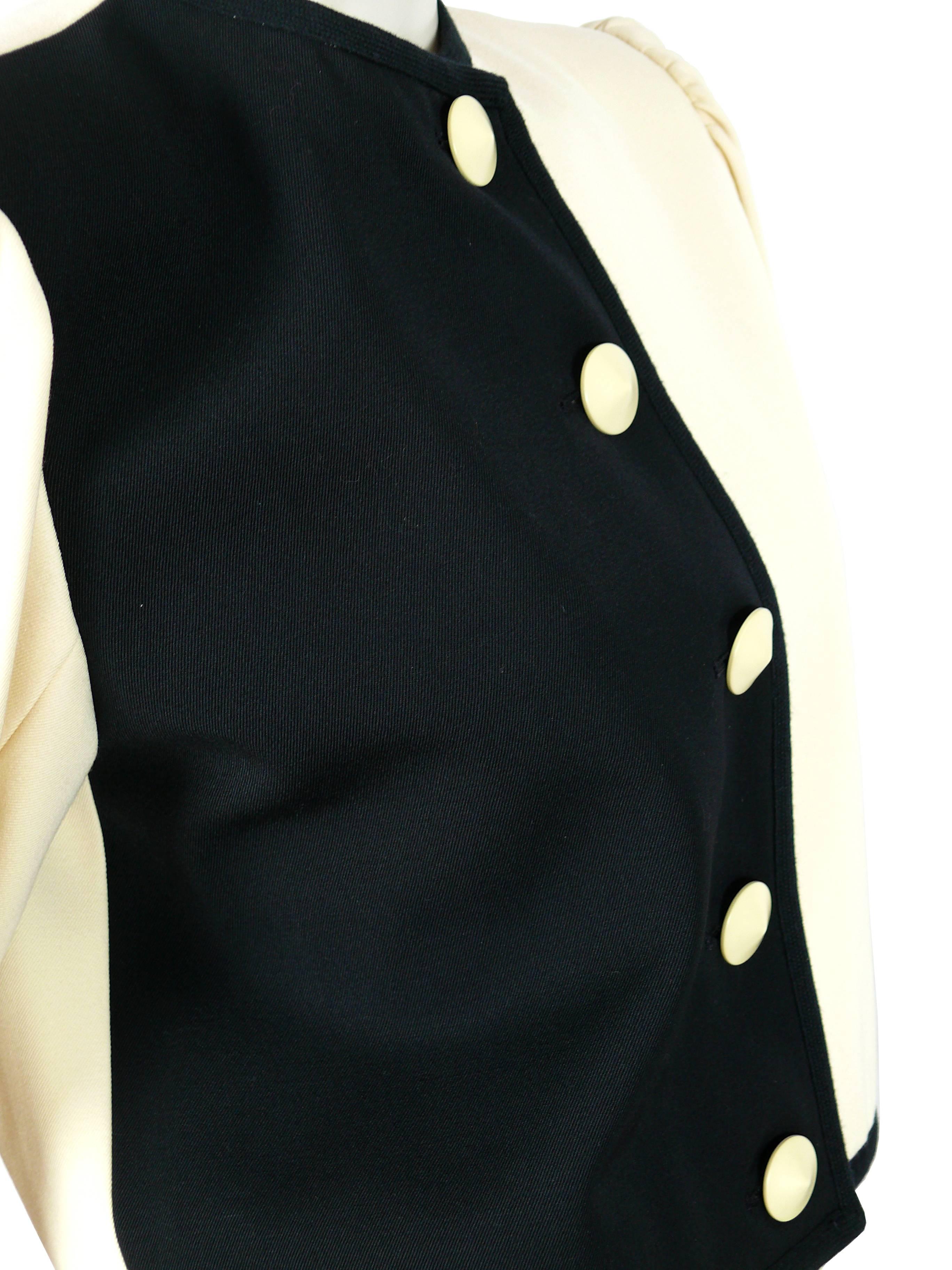 Yves Saint Laurent YSL Traje con falda de lana Colección Picasso Otoño/Invierno 1979-80 Beige
