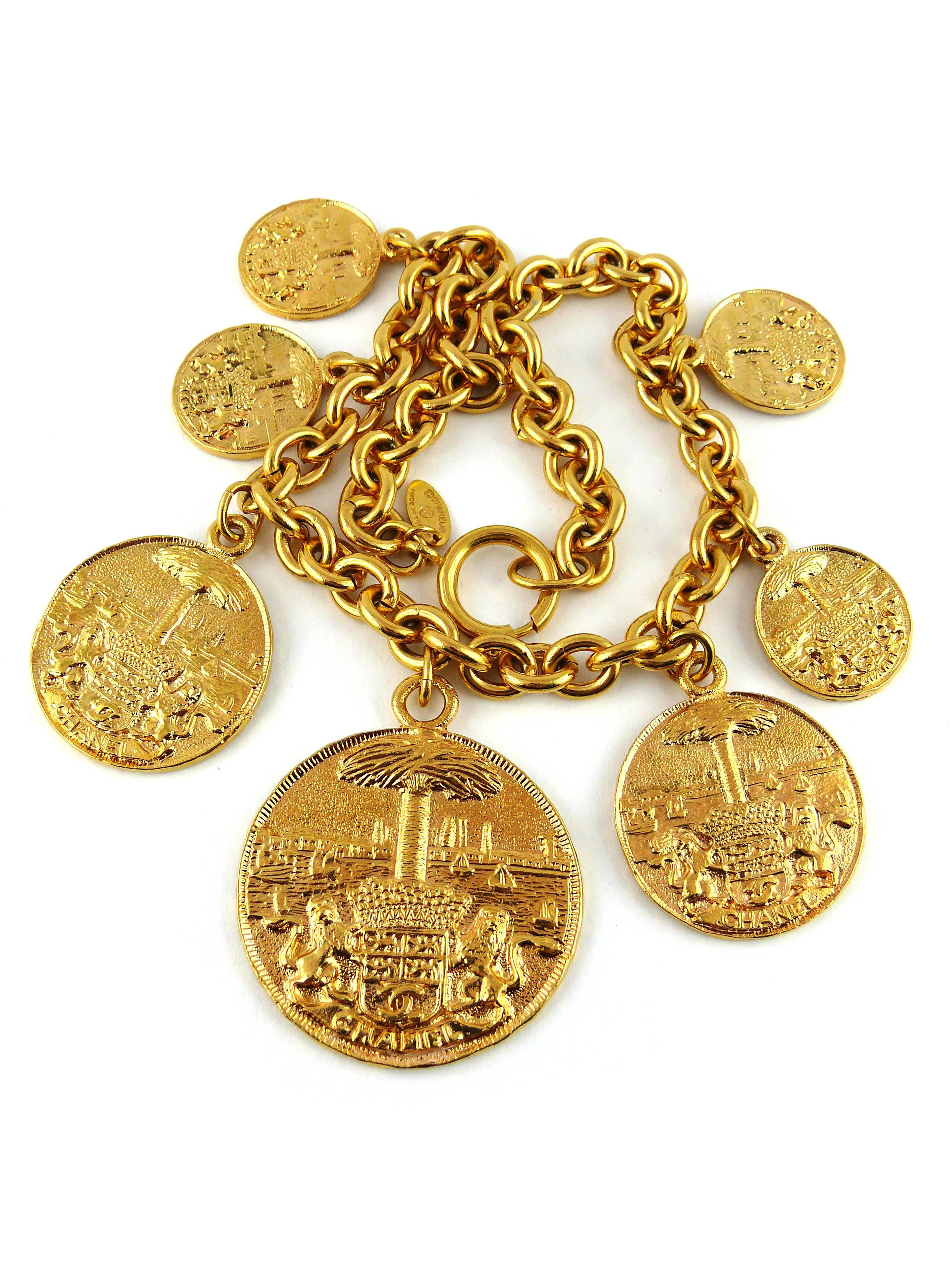 Chanel Vintage Rare Gold Toned Coat of Arms Runway Necklace In Excellent Condition In Nice, FR
