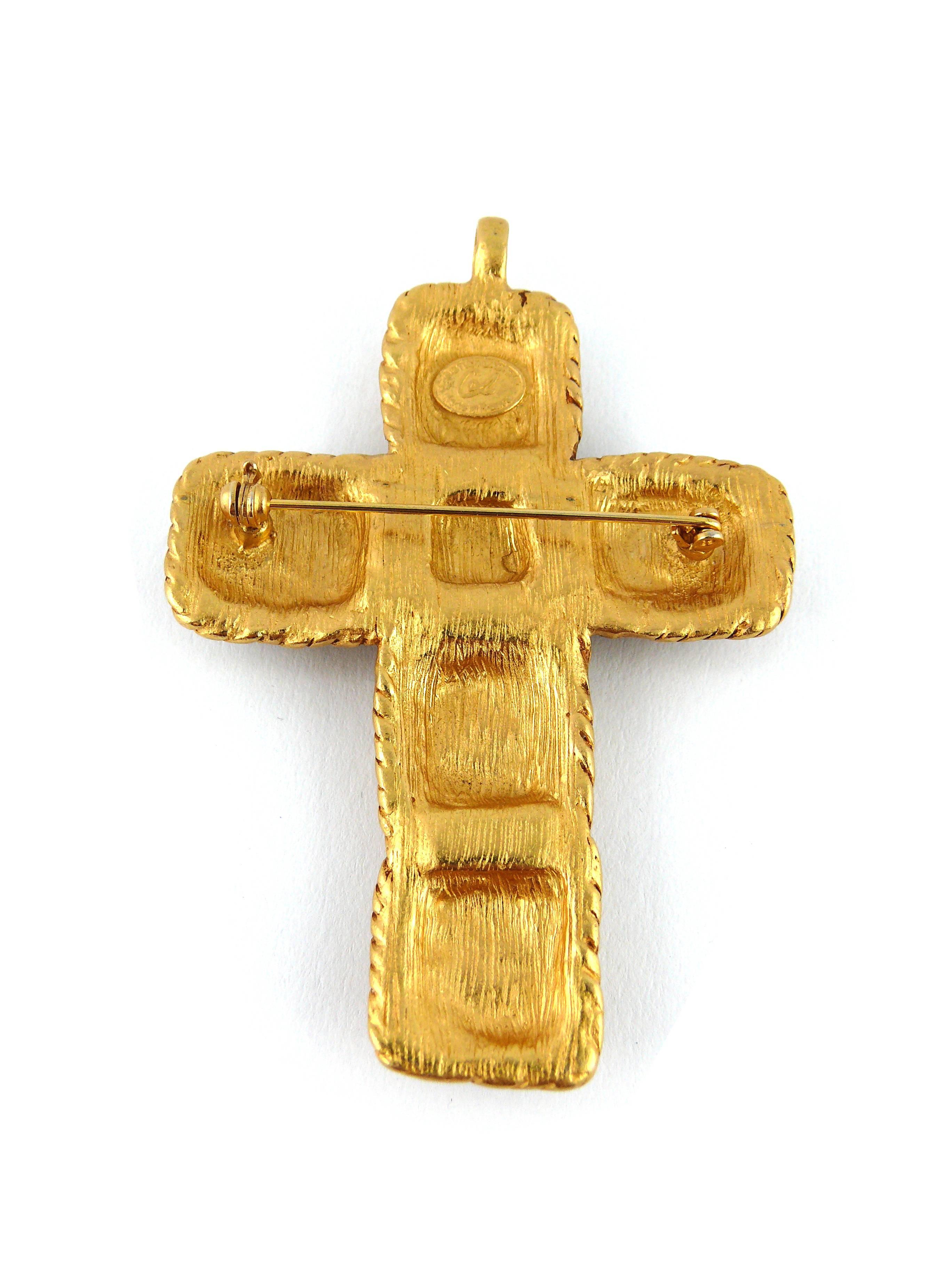 Christian Lacroix Vintage Massive Pate de Verre Cross Brooch Pendant In Excellent Condition In Nice, FR