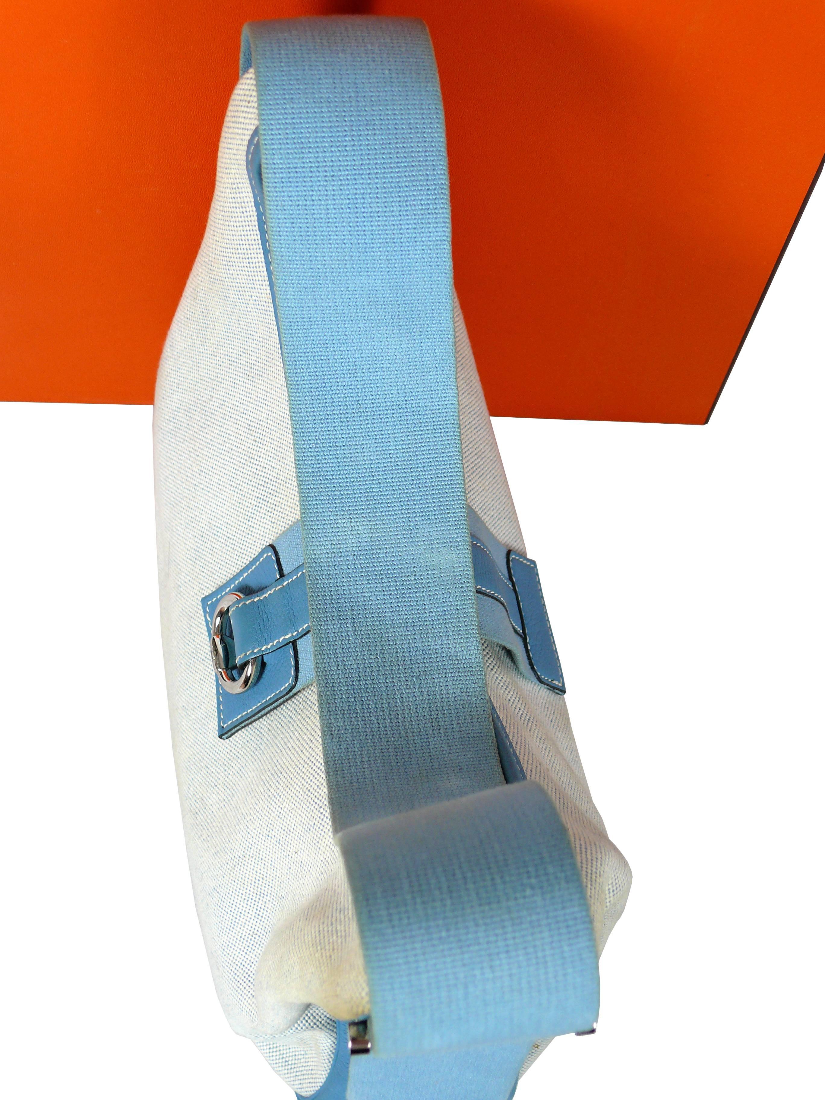 Hermes Vintage Beige Canvas and Blue Jean Blue Togo Leather Tsako Bag 5