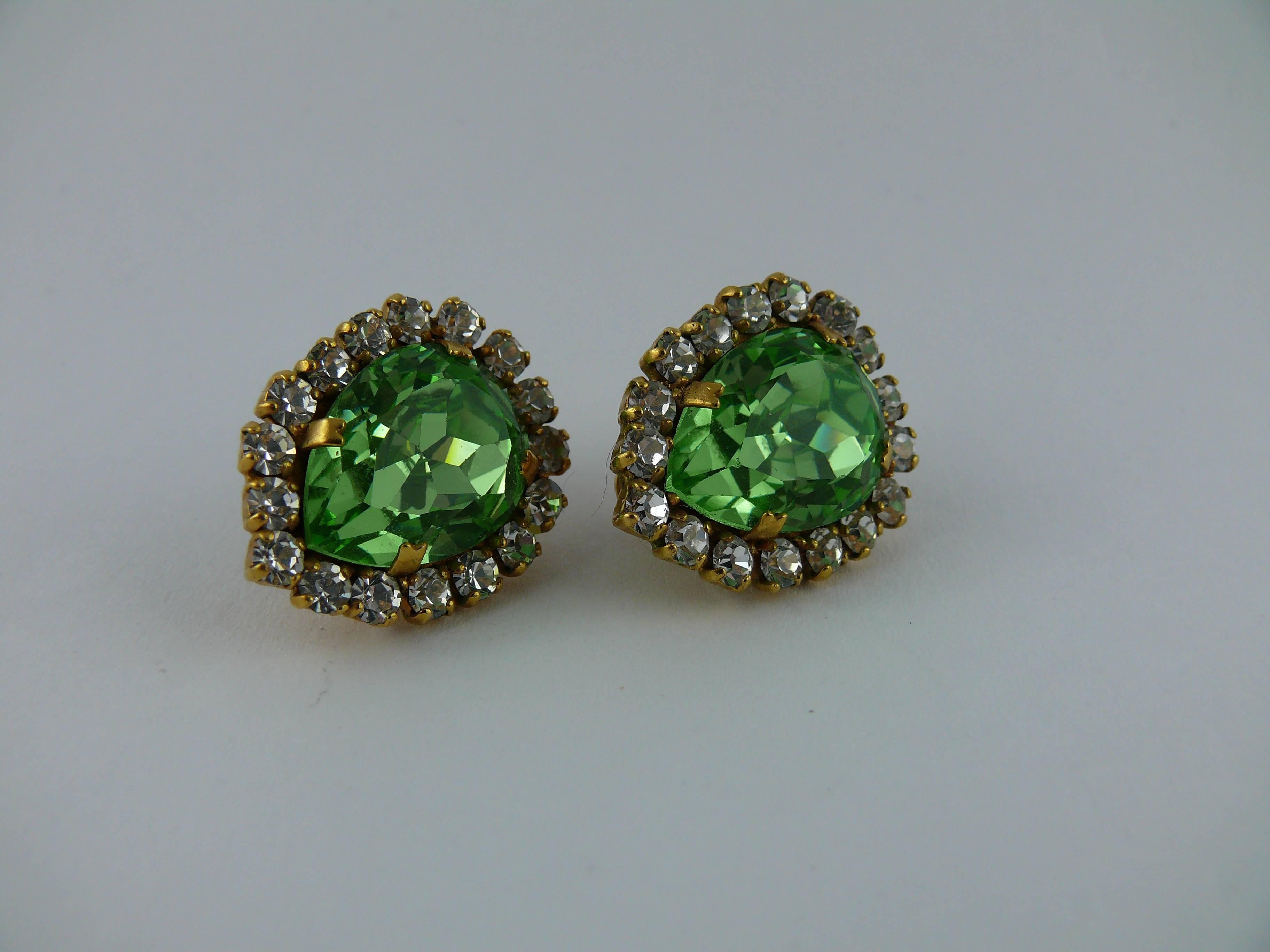 chanel emerald earrings