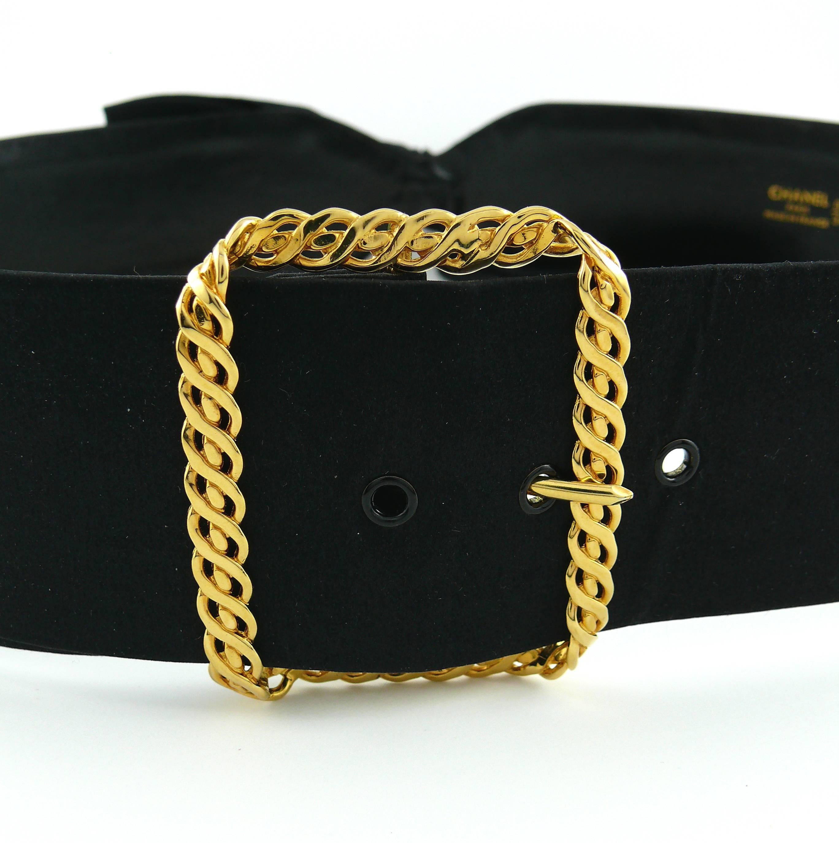 Chanel Black Silk Bow Belt and Chain In Excellent Condition In Nice, FR