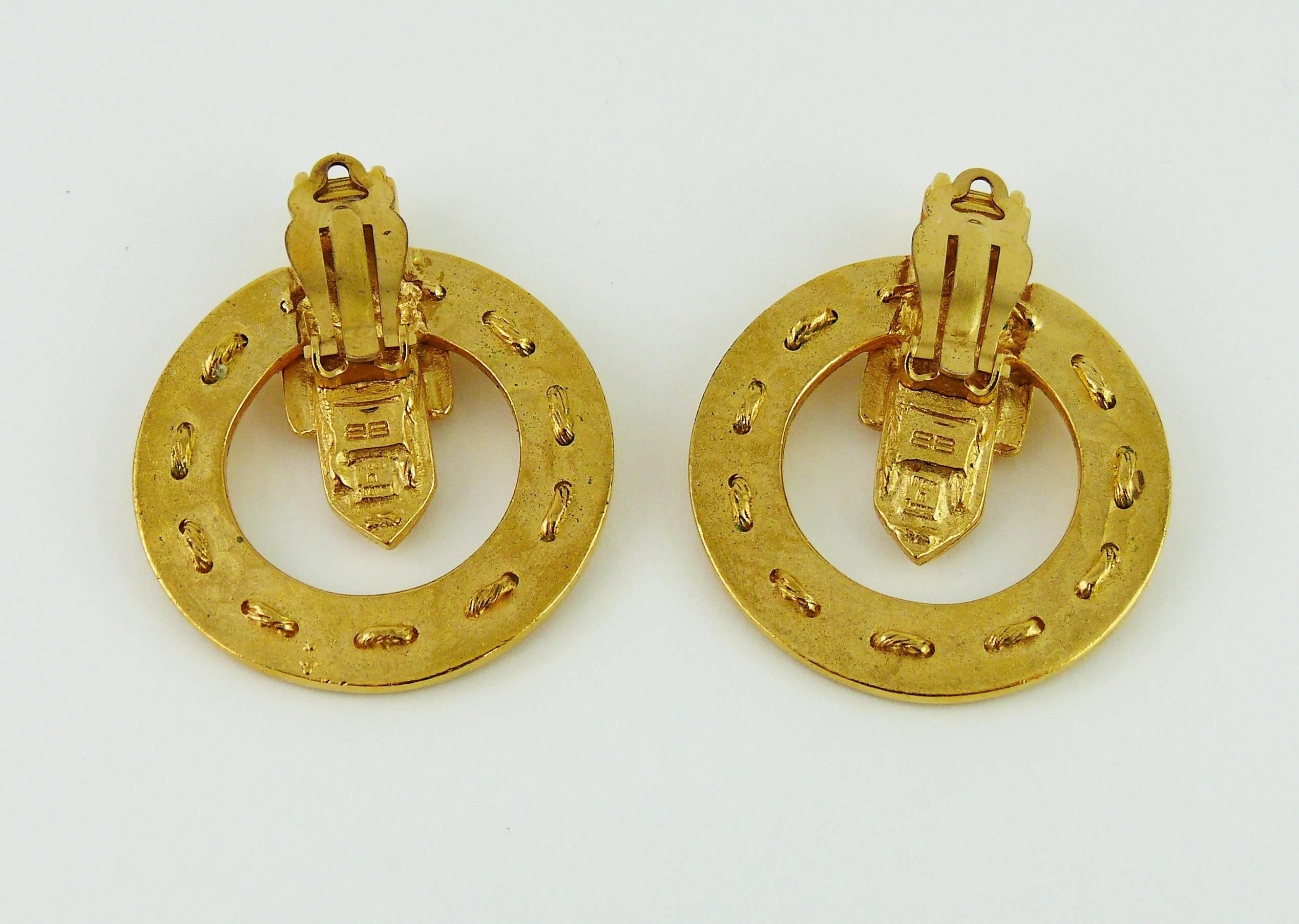 Balenciaga Vintage Gold Toned Belt Buckle Clip-On Earrings In Excellent Condition For Sale In Nice, FR