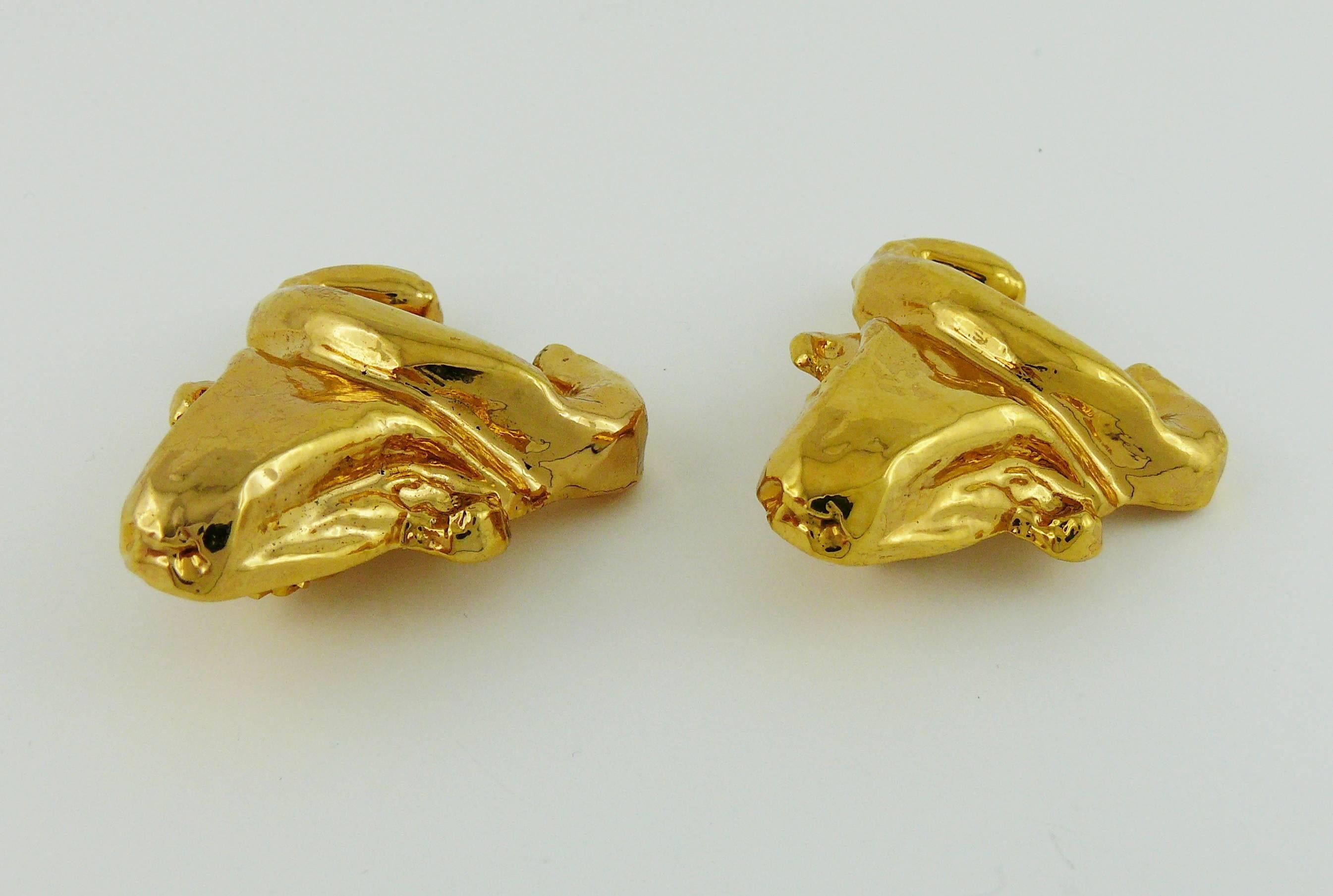 Christian Lacroix Vintage Bull Head Clip-On Earrings In Excellent Condition In Nice, FR
