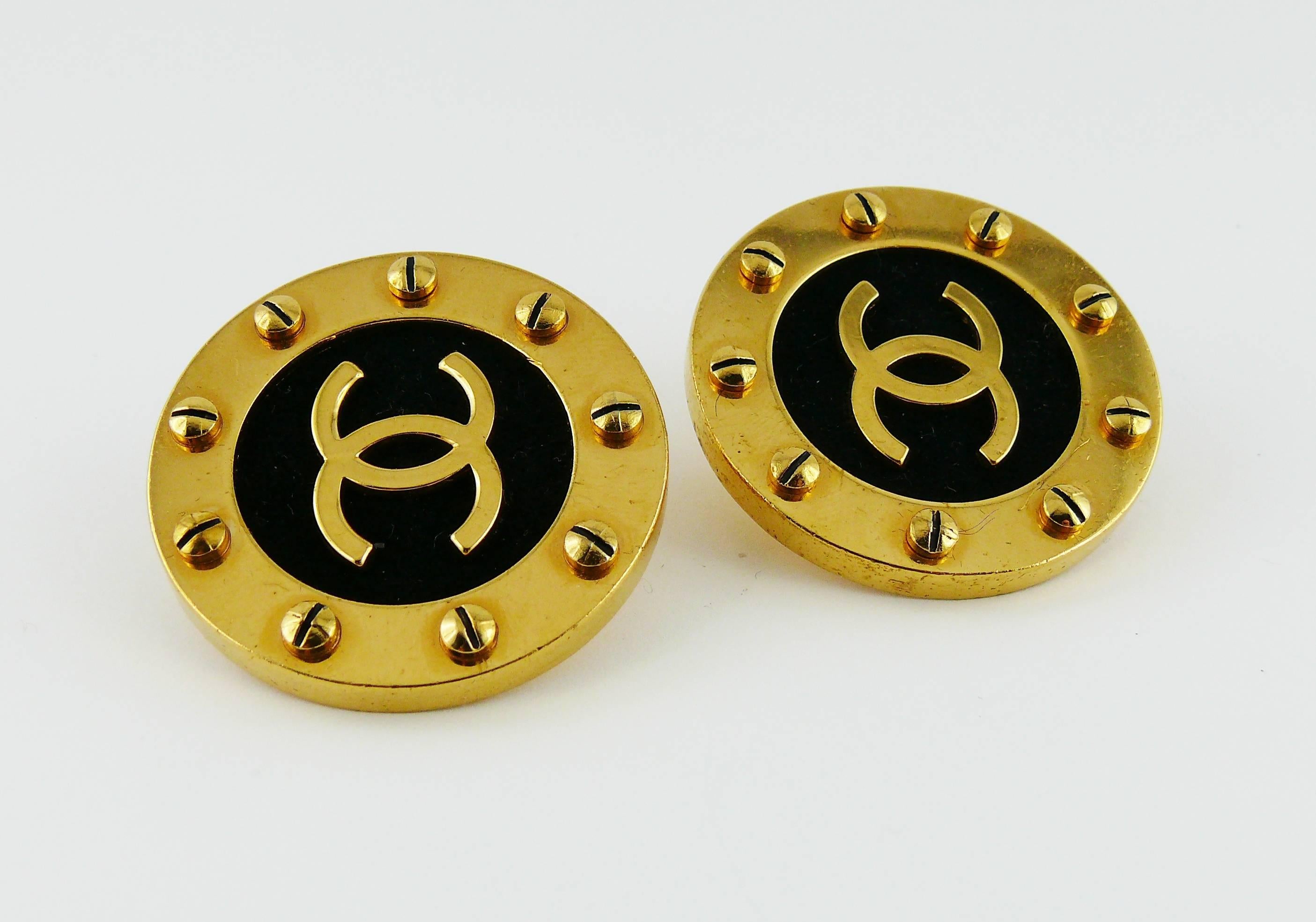 Chanel Vintage 1990s Massive Screw Stud Clip-On Earrings In Excellent Condition In Nice, FR