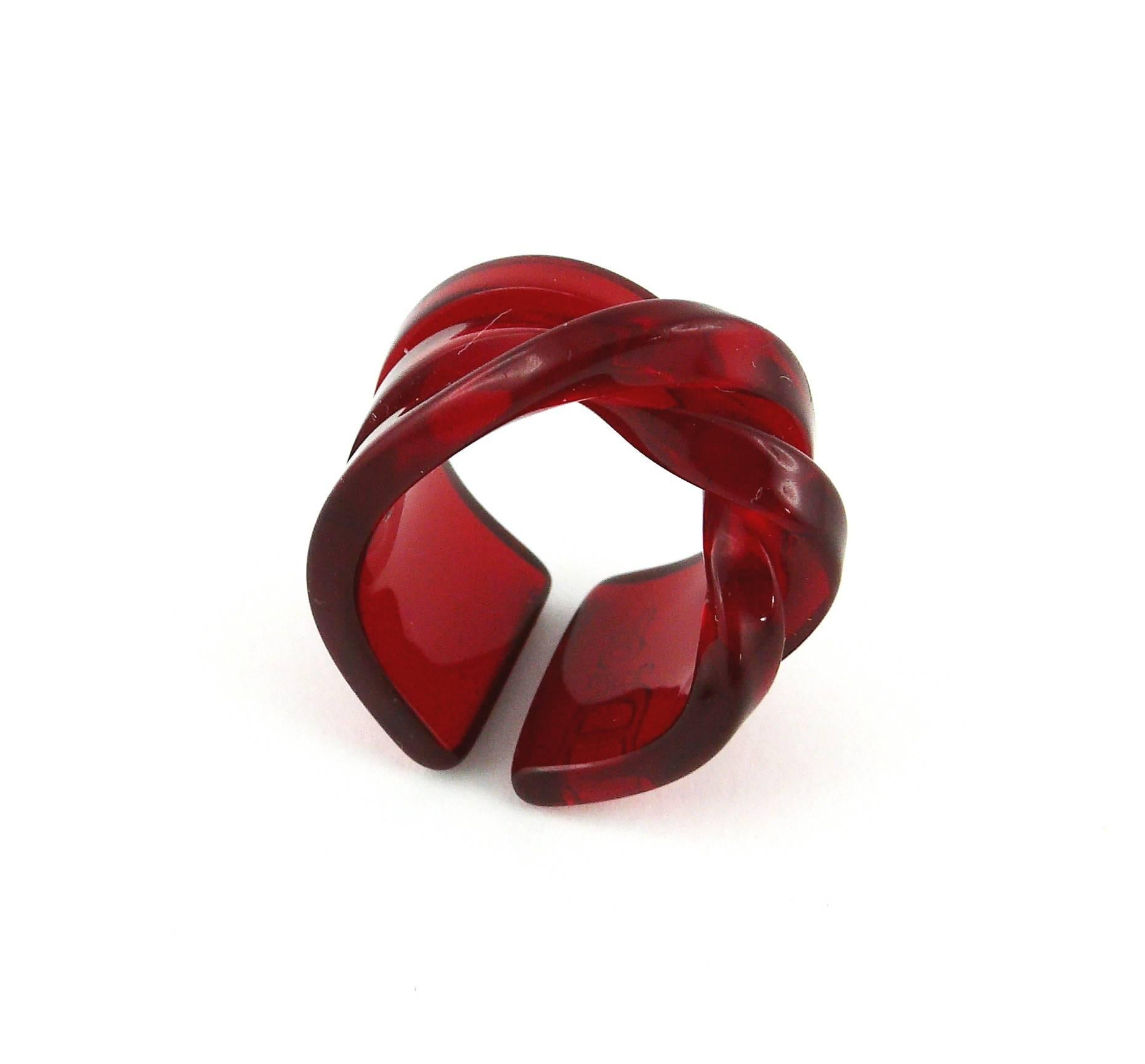 Christian Dior Sculptural Red Lucite Ring In Excellent Condition In Nice, FR