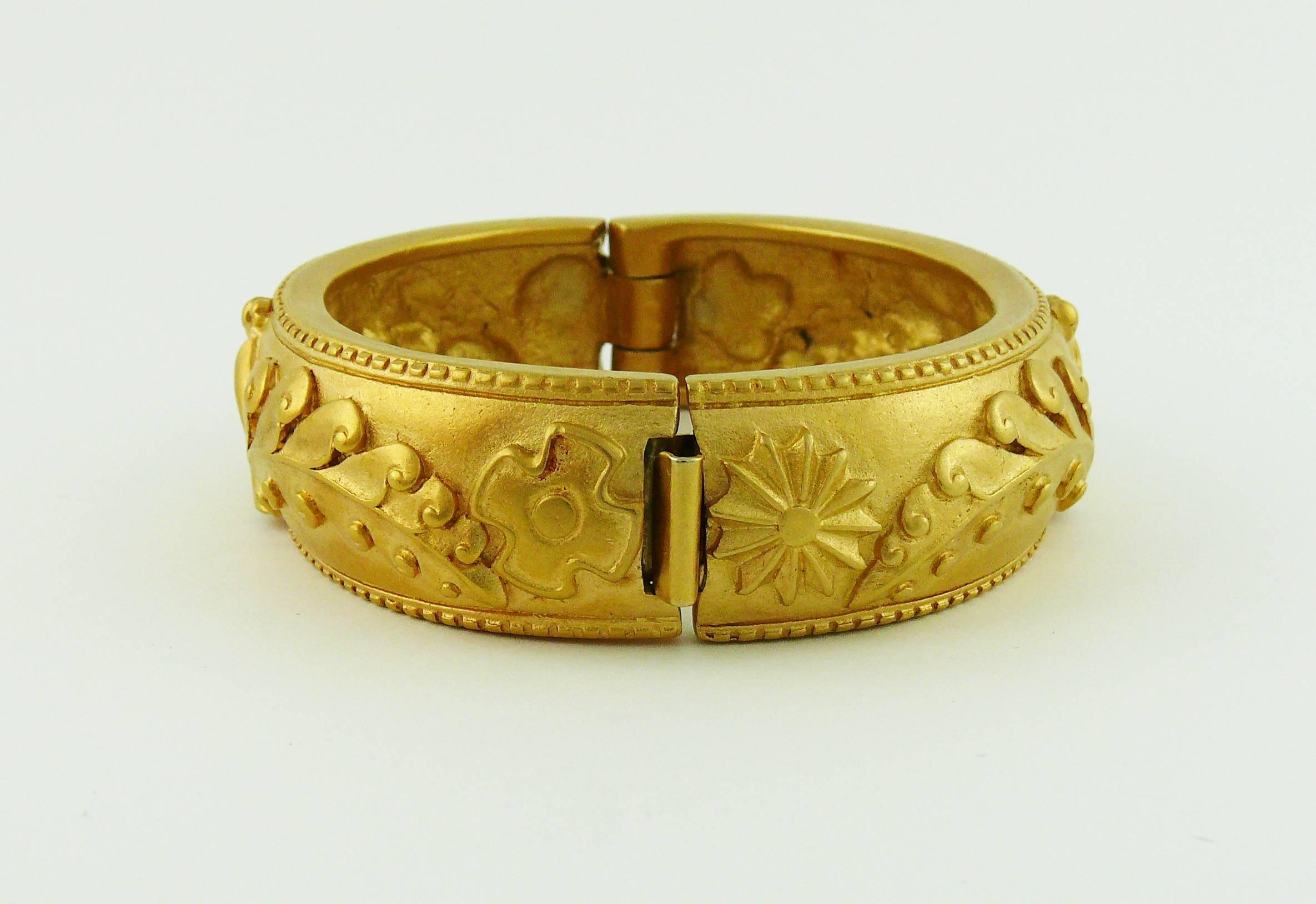Lanvin Vintage Gold Toned Arpege Bracelet  In Excellent Condition For Sale In Nice, FR
