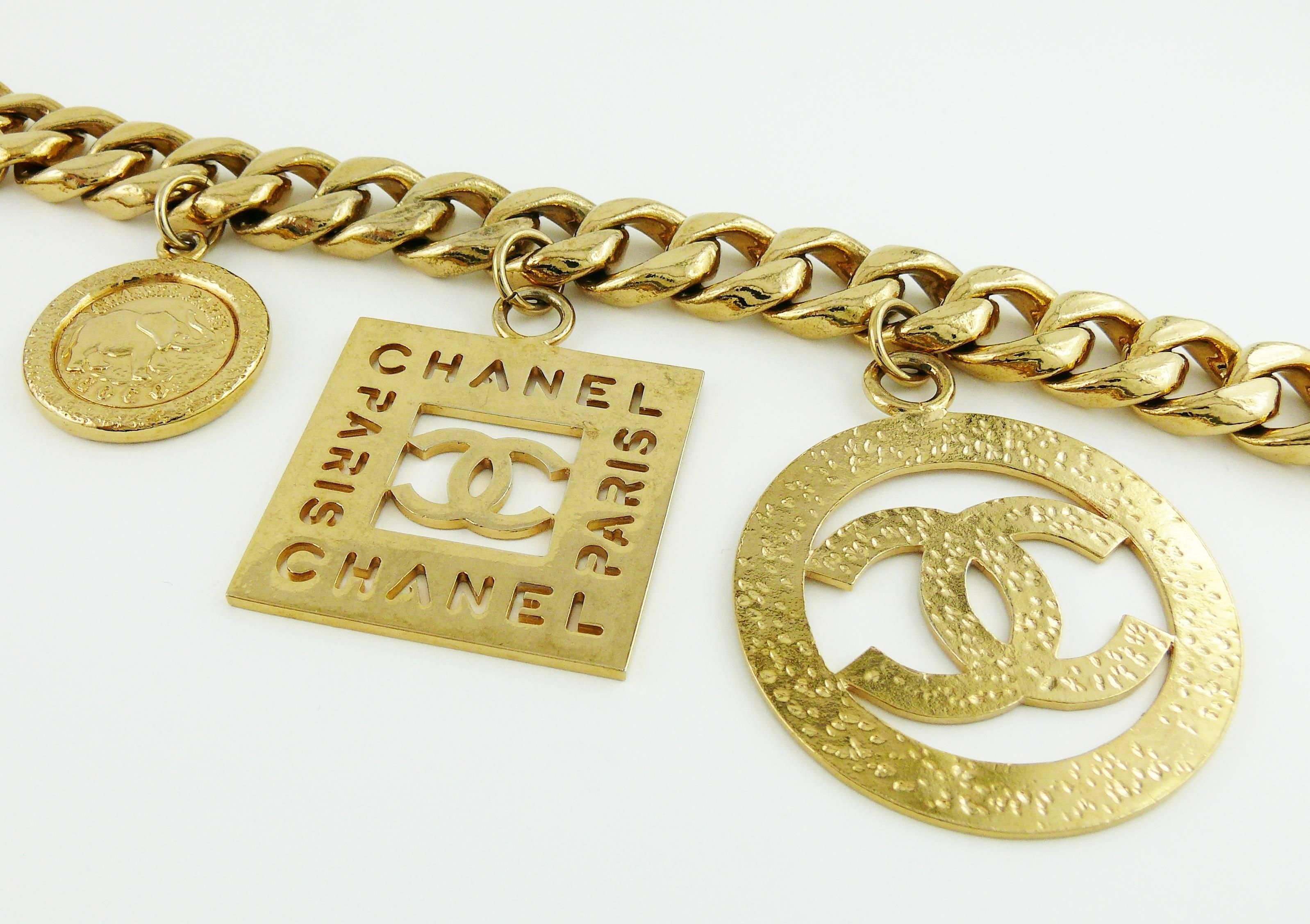 Chanel Vintage 1990s Chunky Gold Toned Chain Belt/Necklace with Charms 2