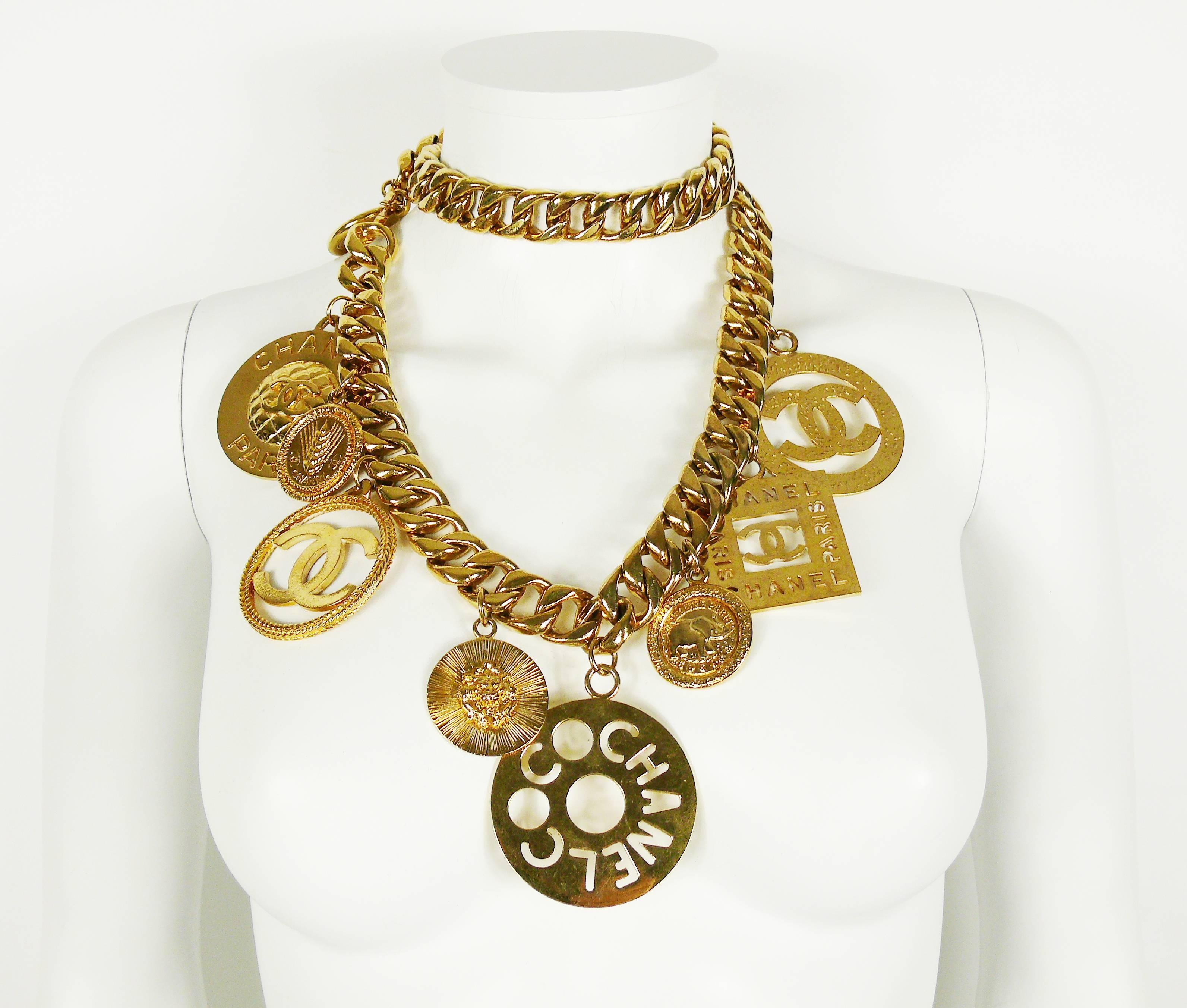 Chanel Vintage 1990s Chunky Gold Toned Chain Belt/Necklace with Charms 3