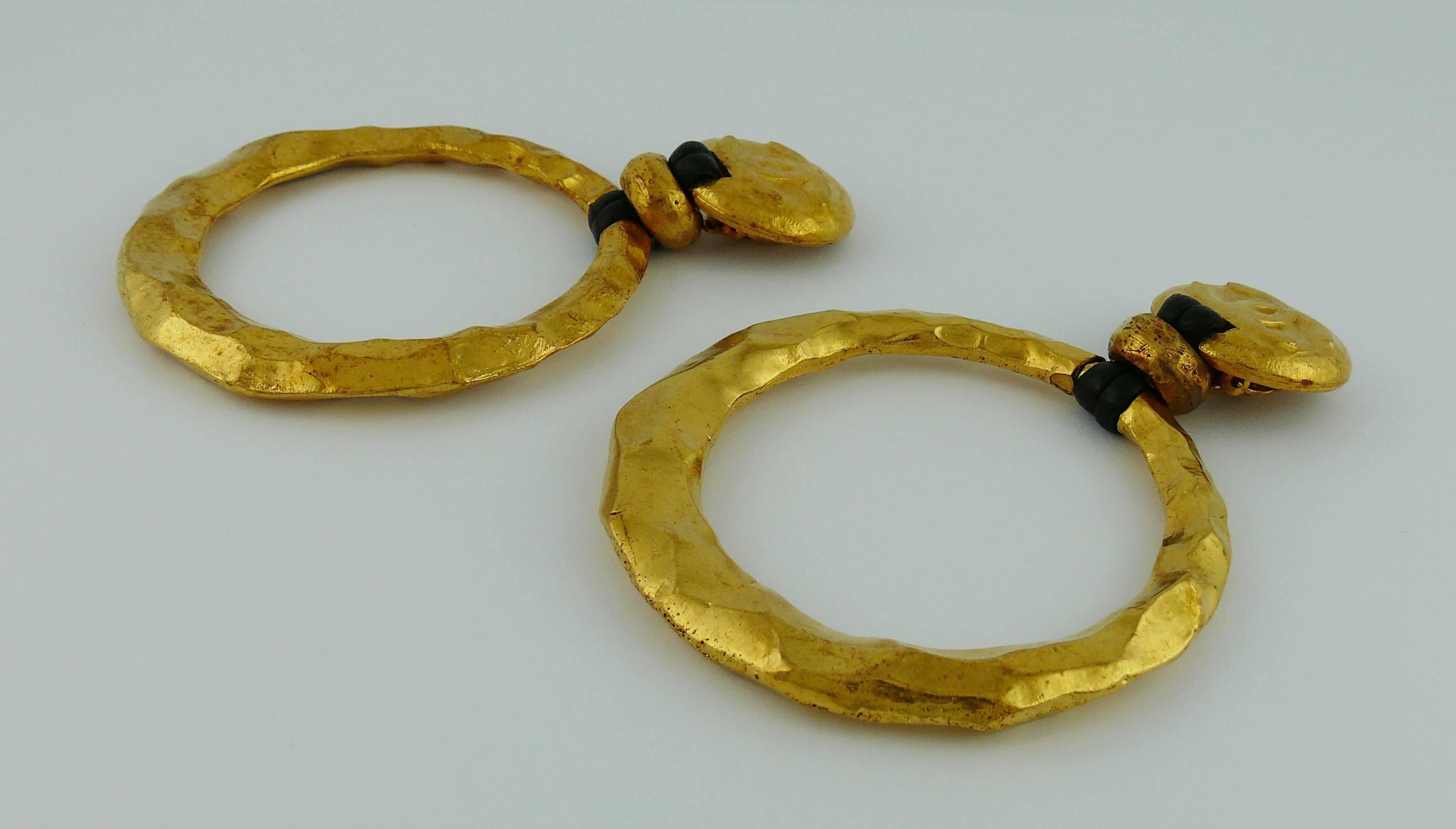 chanel gold hoop earrings