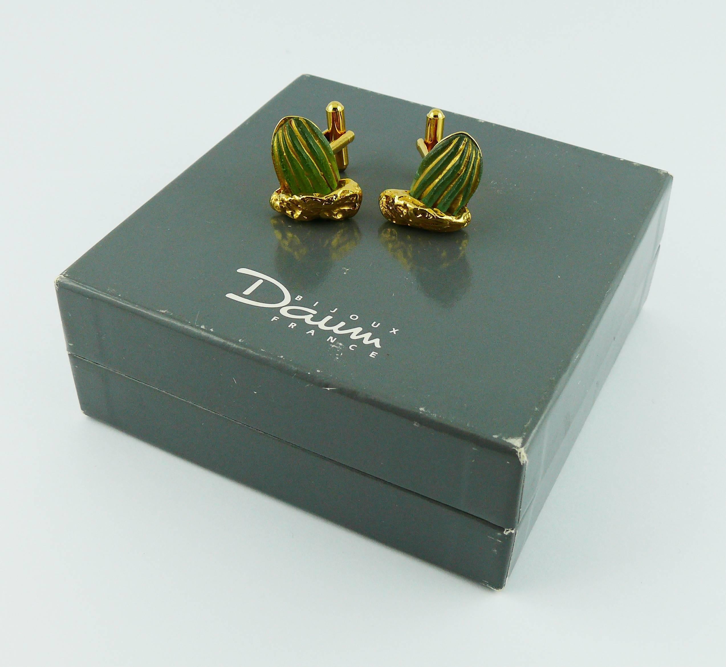 Hilton Mac Connico for Daum Vintage Pate de Verre Cactus Cufflinks In Excellent Condition For Sale In Nice, FR