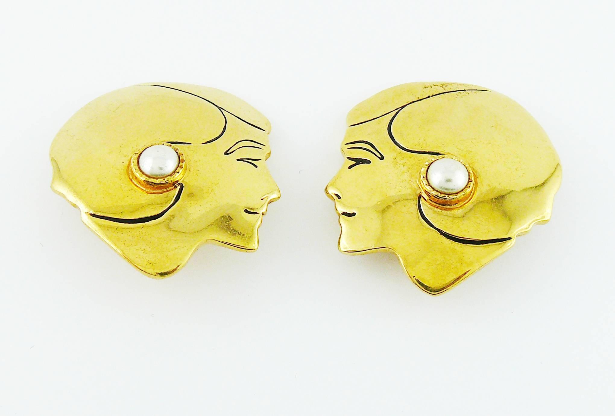 Chanel Massive Mademoiselle Profile Clip-On Earrings In Good Condition In Nice, FR