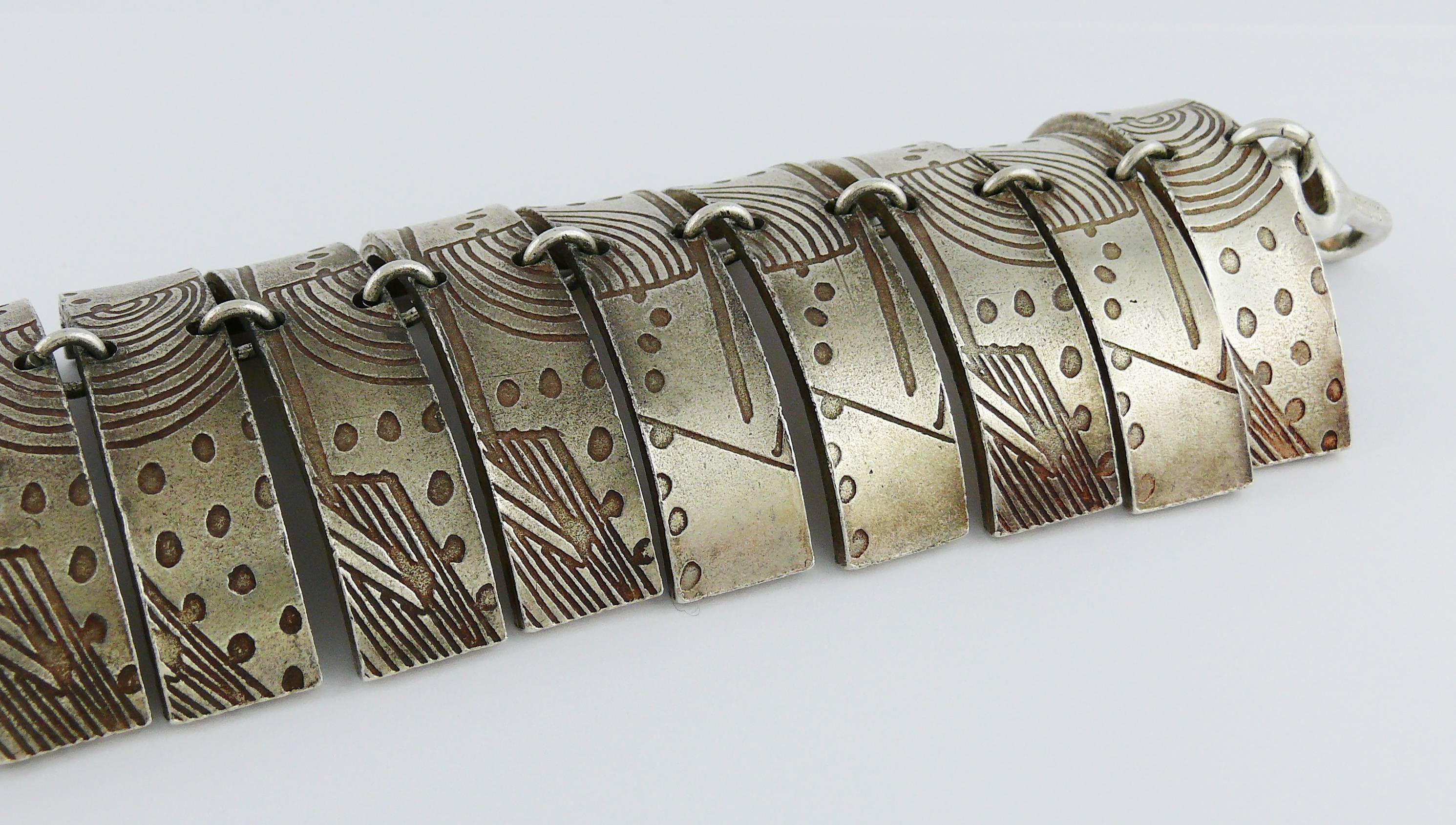 Biche de Bere Vintage Silver Toned Architectural Choker Necklace For Sale 2