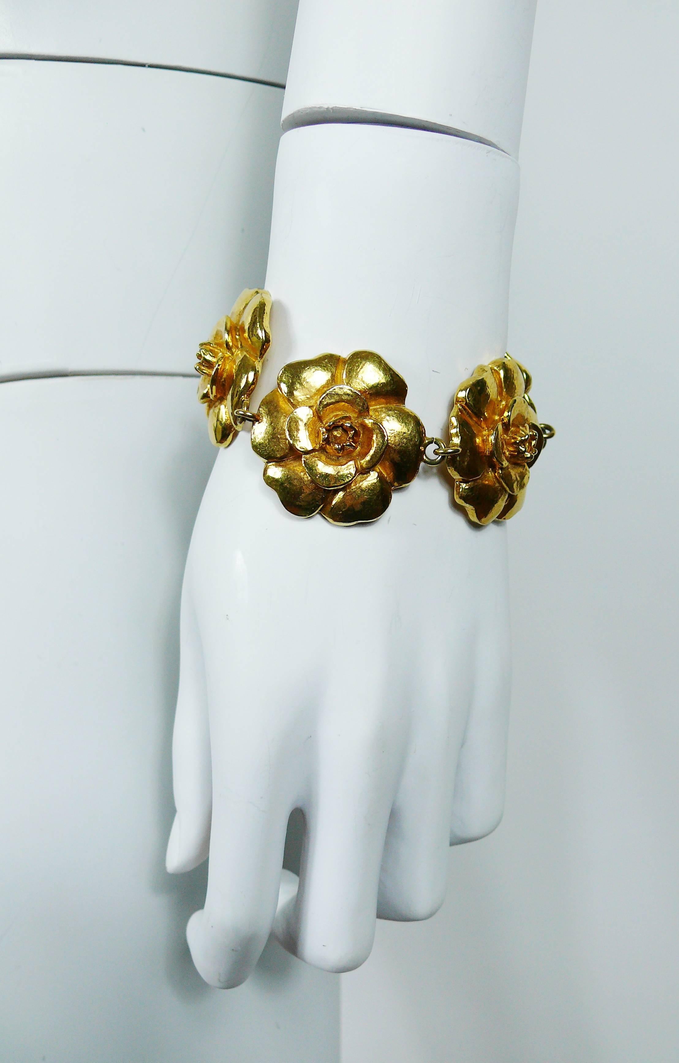 chanel camellia bracelet