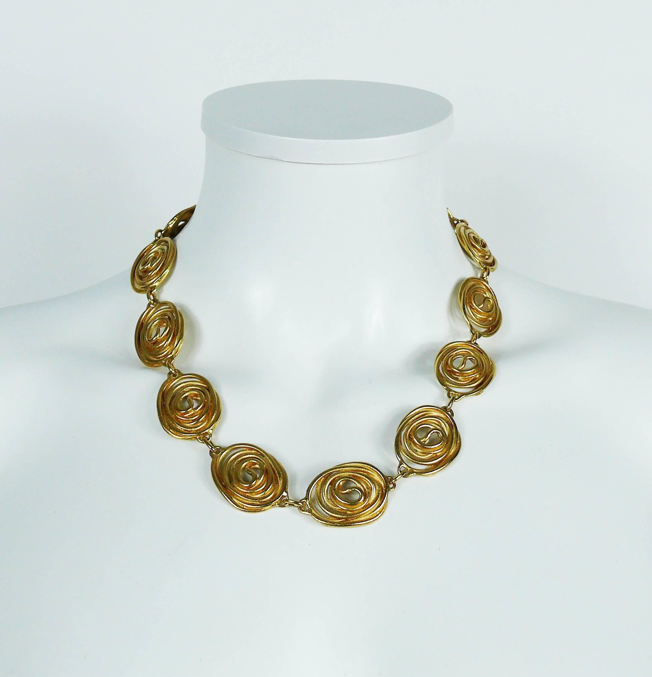 balenciaga pearl necklace