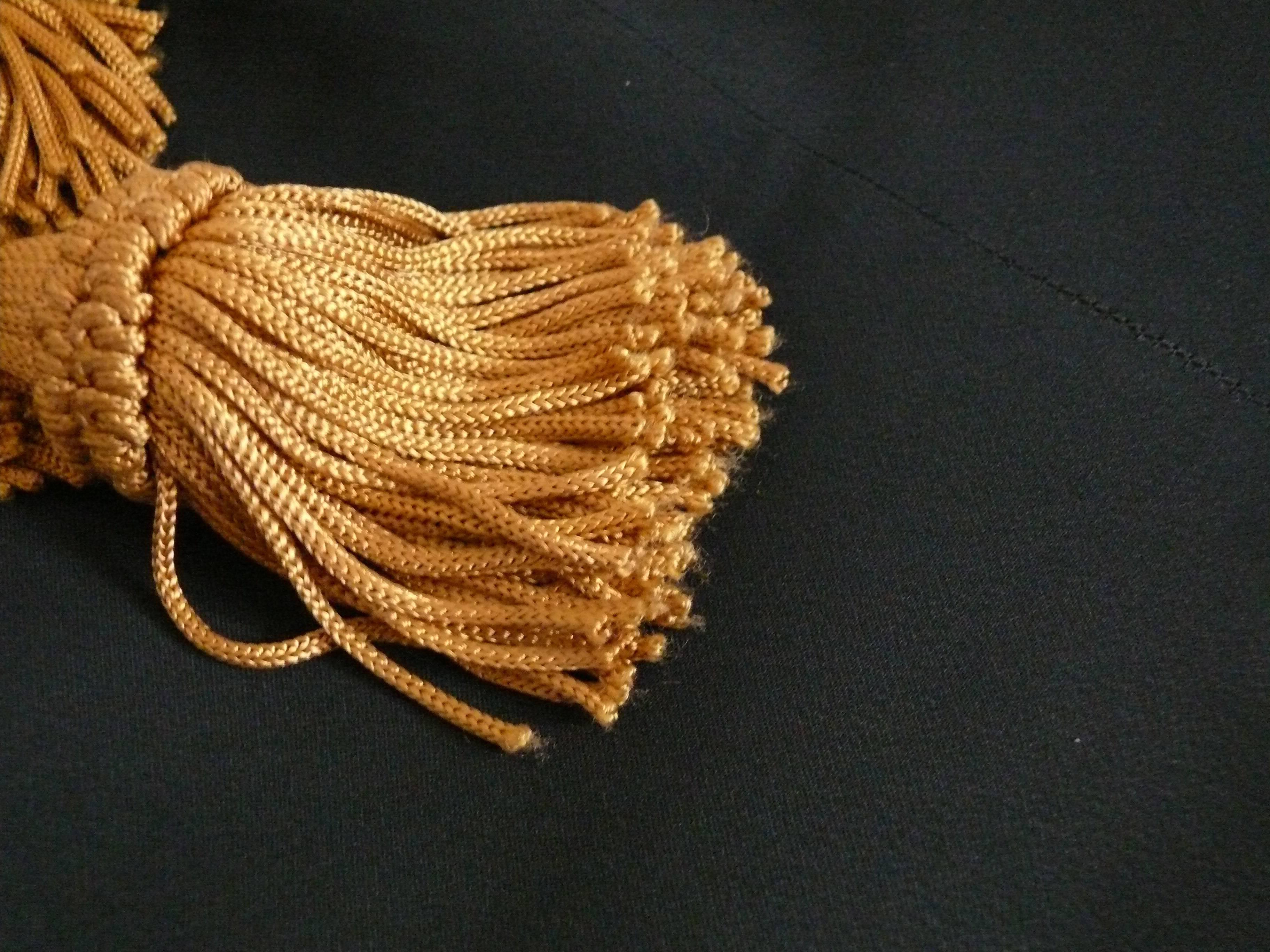 Moschino Couture - Robe de cocktail passementerie noire à pompons, vintage, taille US 10 2
