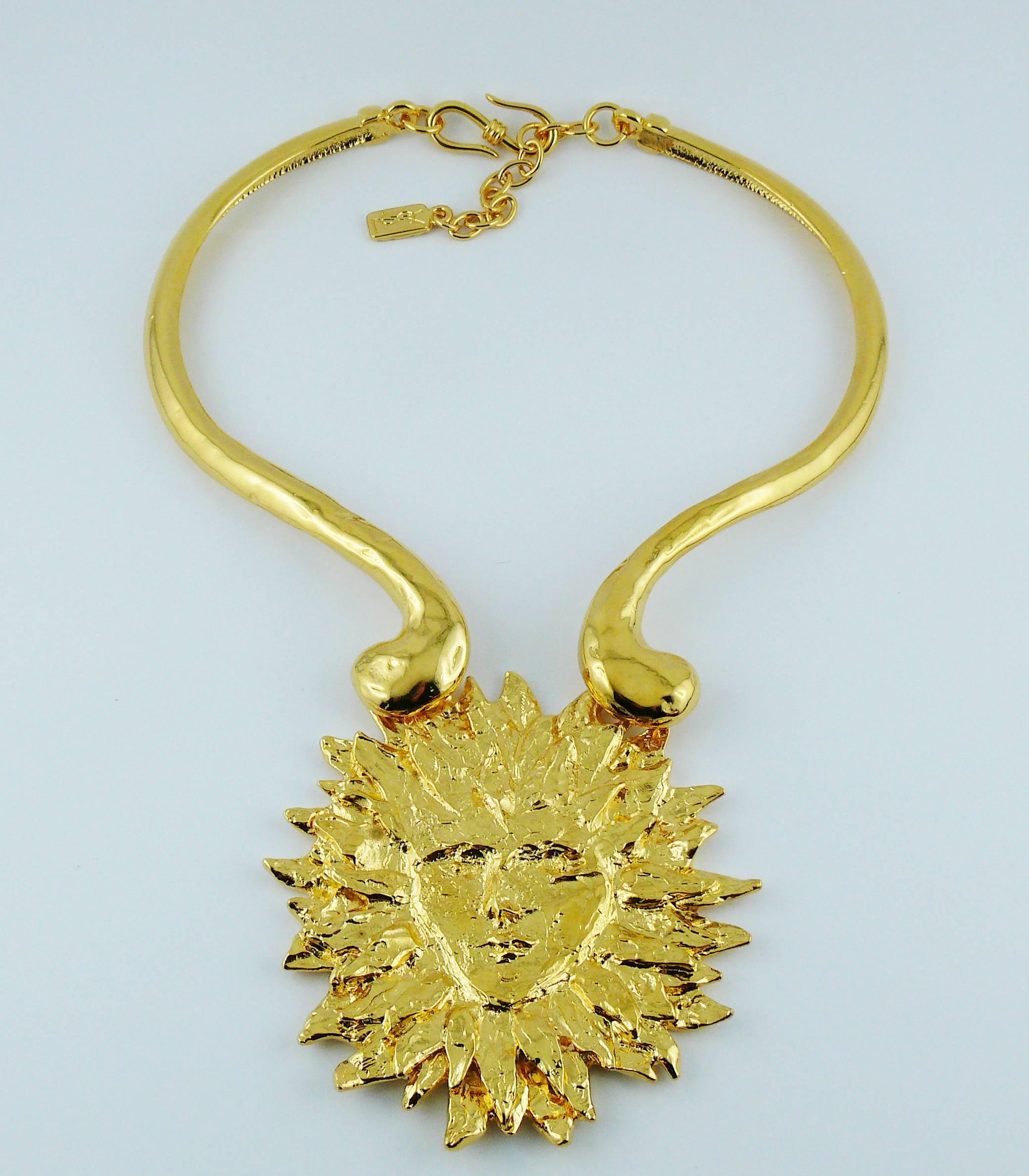 Yves Saint Laurent YSL Robert Goossens Vintage Rare Sun Face Chocker Necklace In Excellent Condition In Nice, FR
