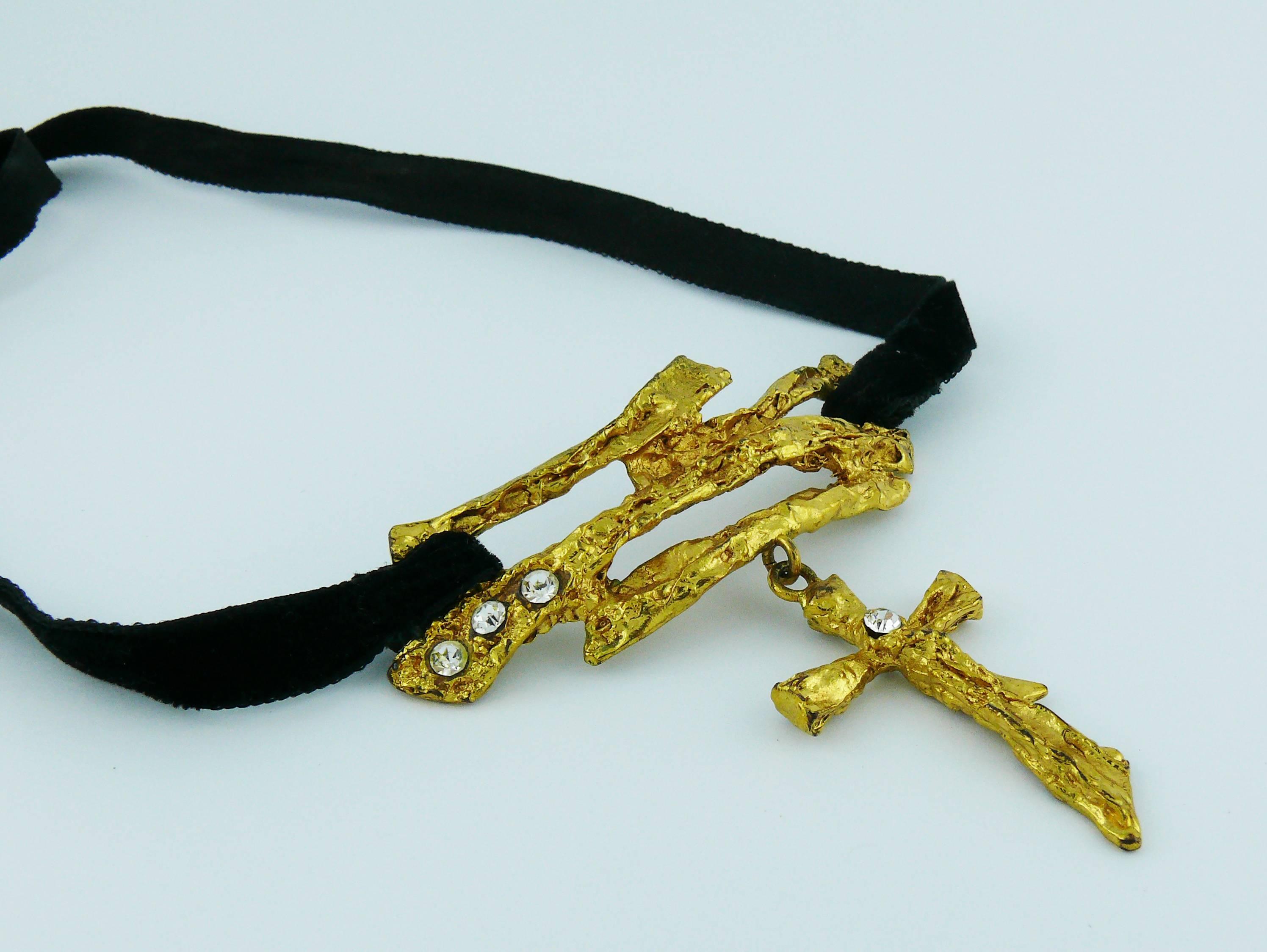 Christian Lacroix Vintage Cross Pendant Choker Necklace In Excellent Condition In Nice, FR