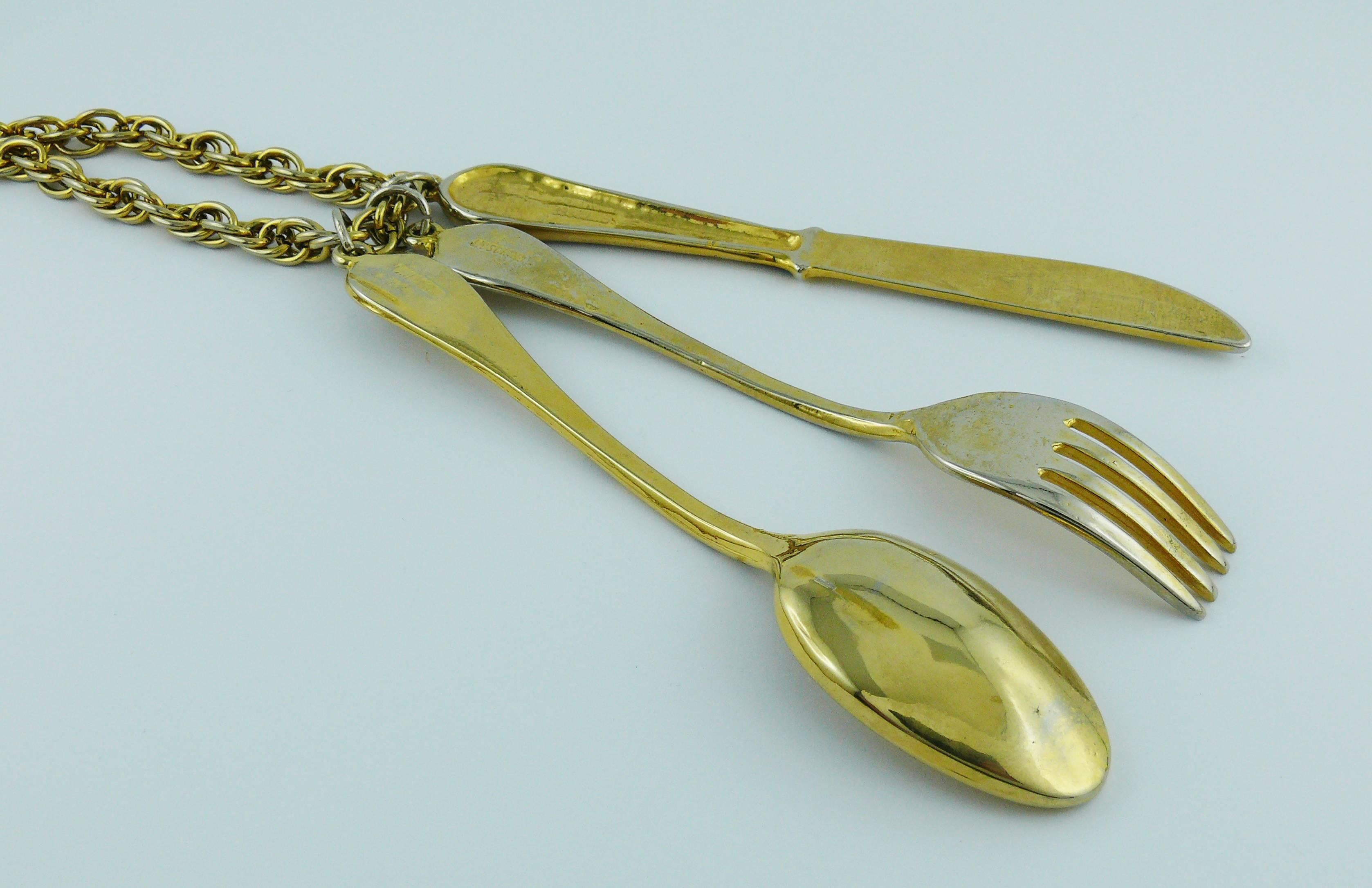 Moschino Vintage Iconic 1989 Cutlery Dinner Sautoir Necklace and Brooch Set  In Good Condition In Nice, FR